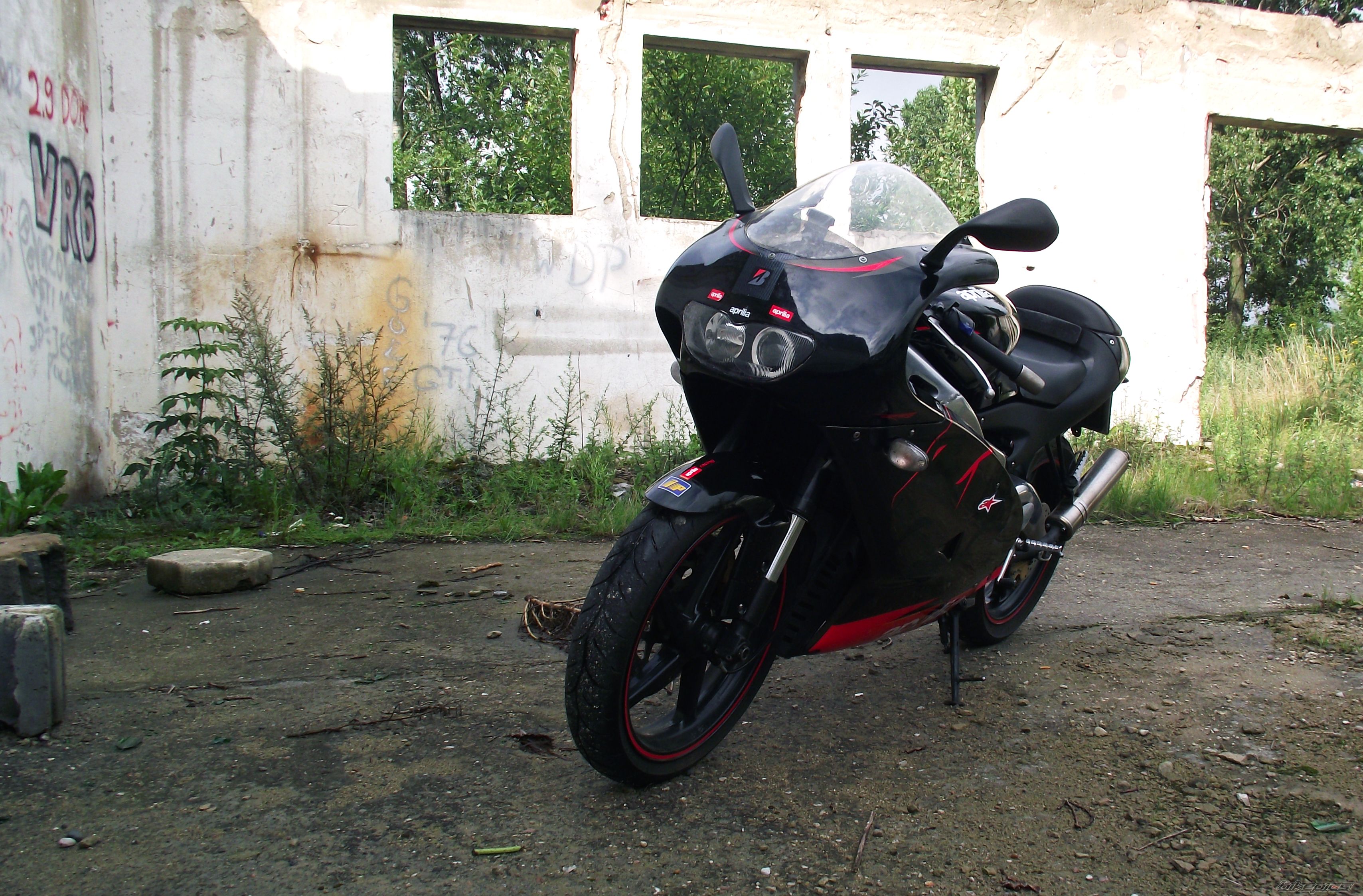 Photo 2246076