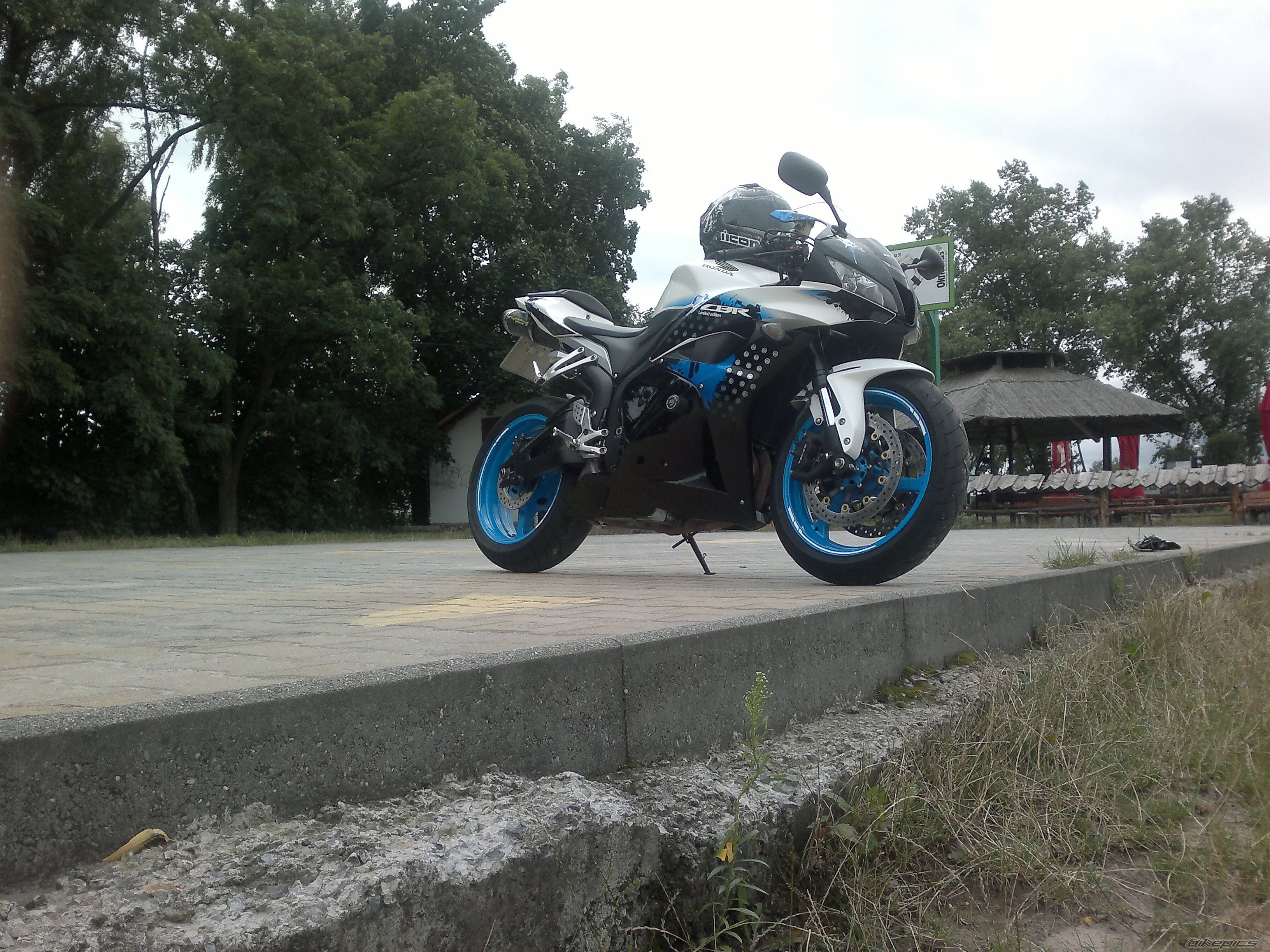 Bike Photo 2248060