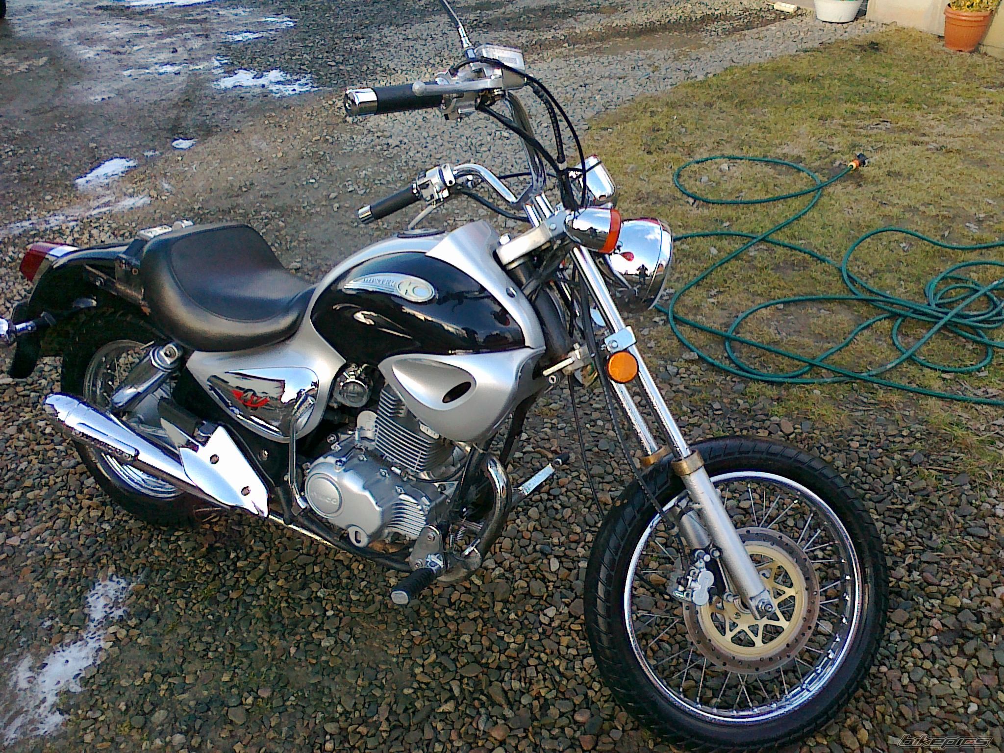 Hipster 125