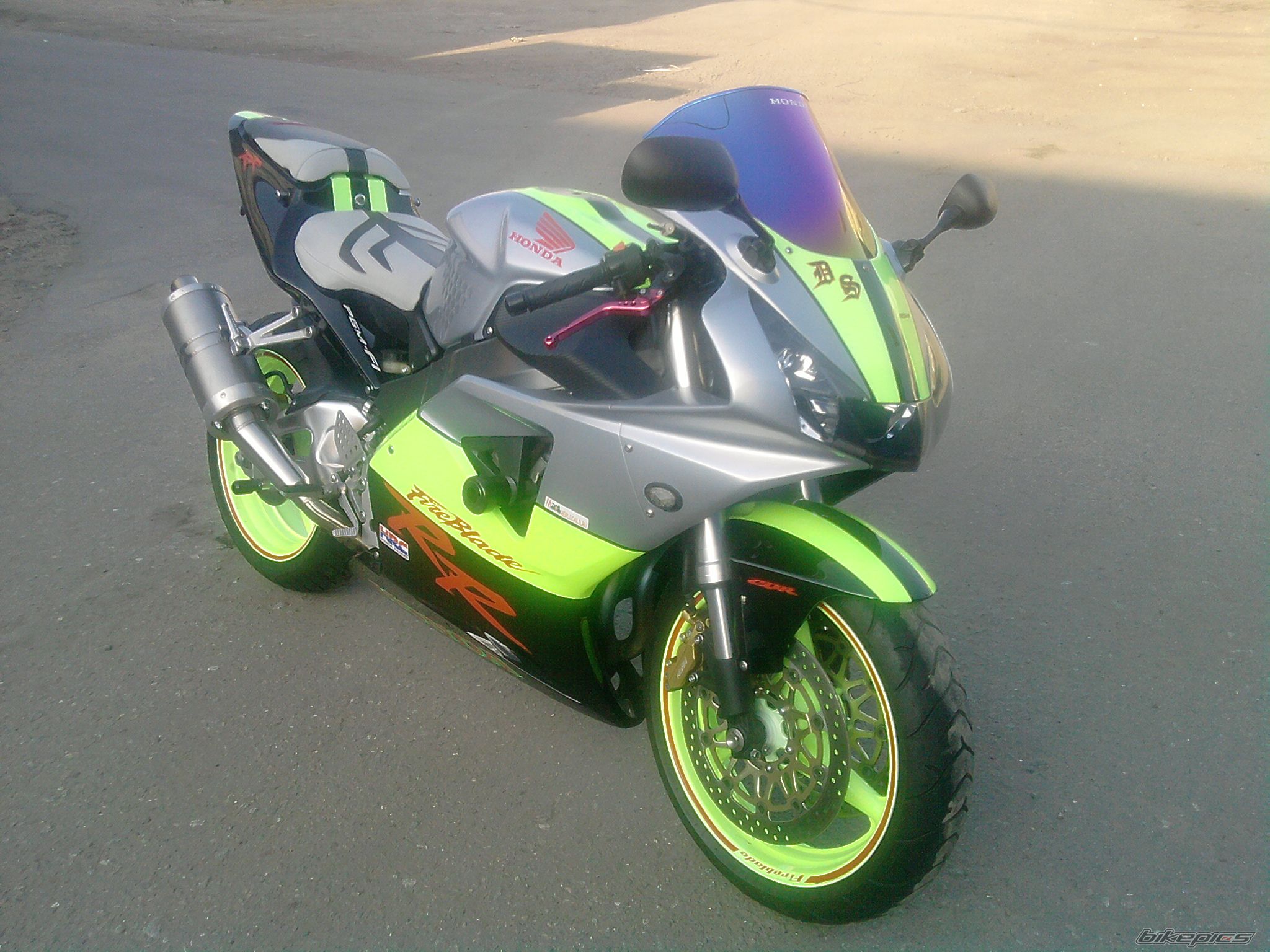 Photo 2255852