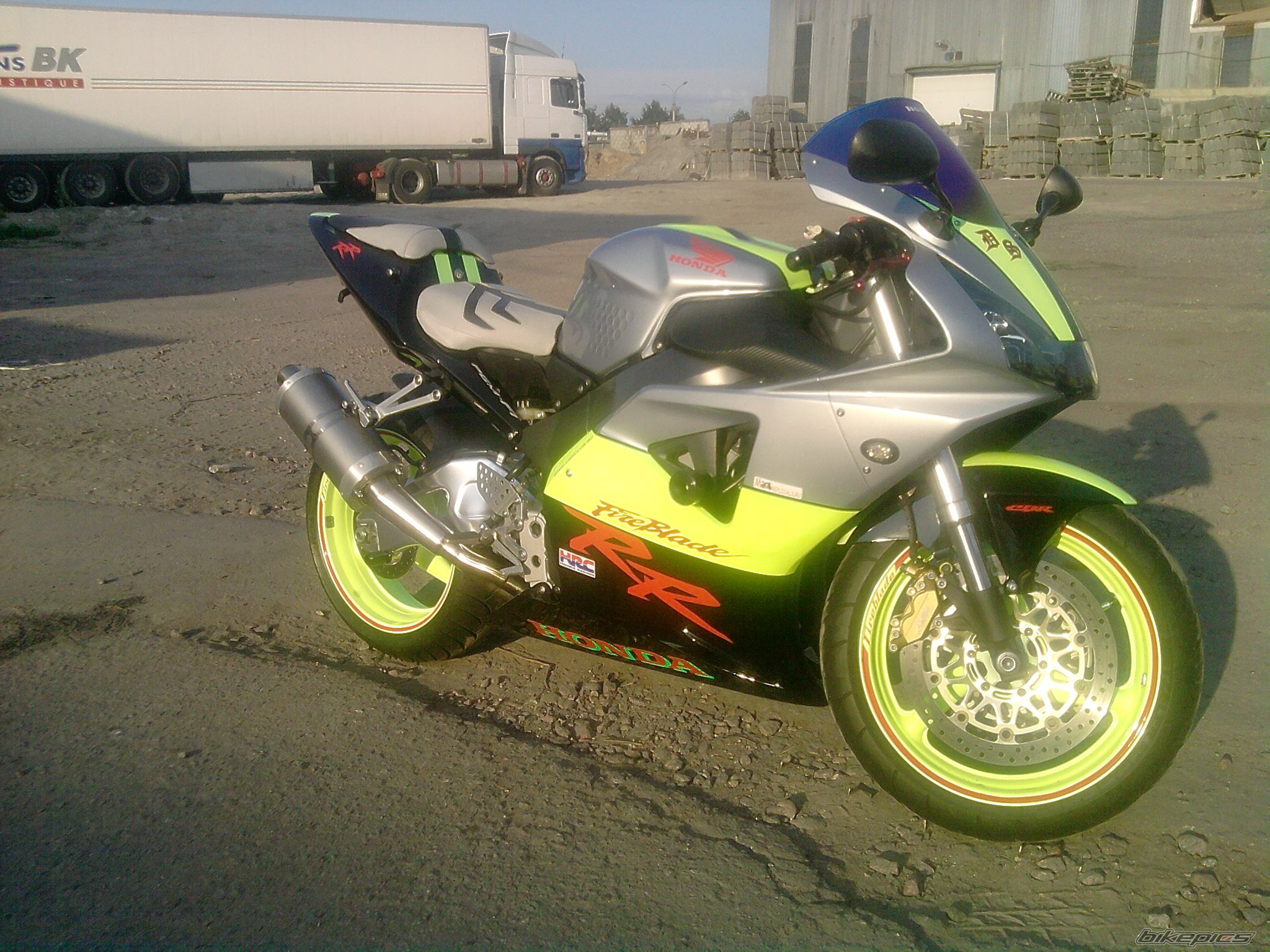 Photo 2255858