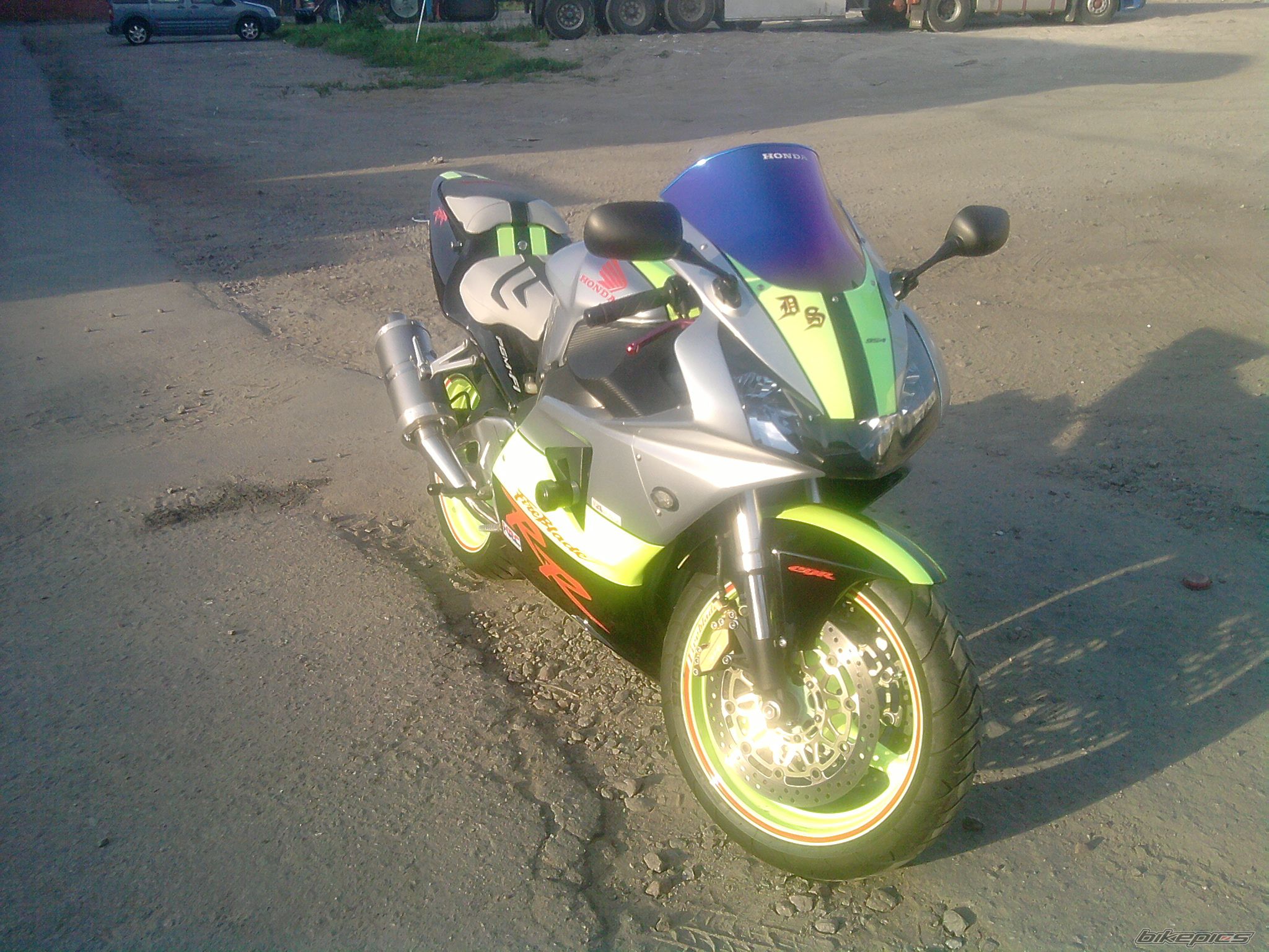 Photo 2255860