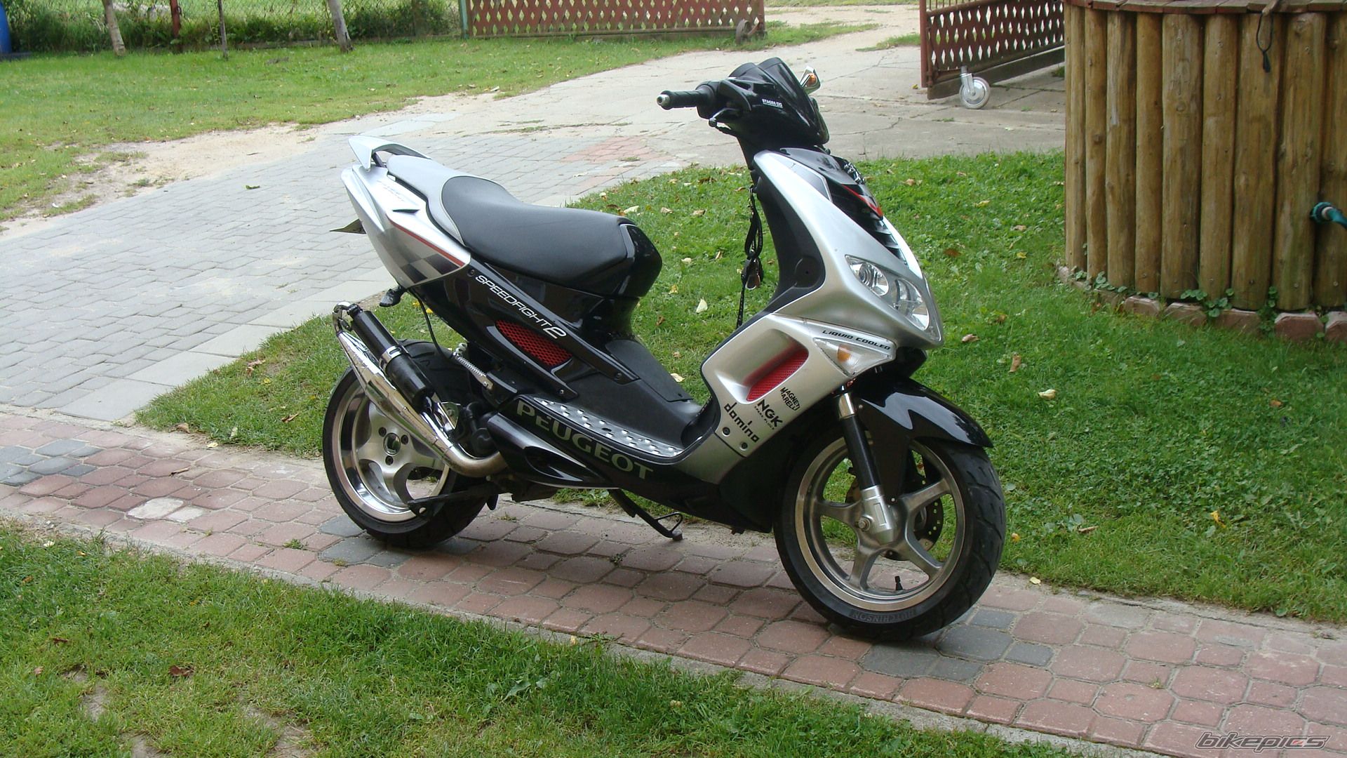 Photo 2255924