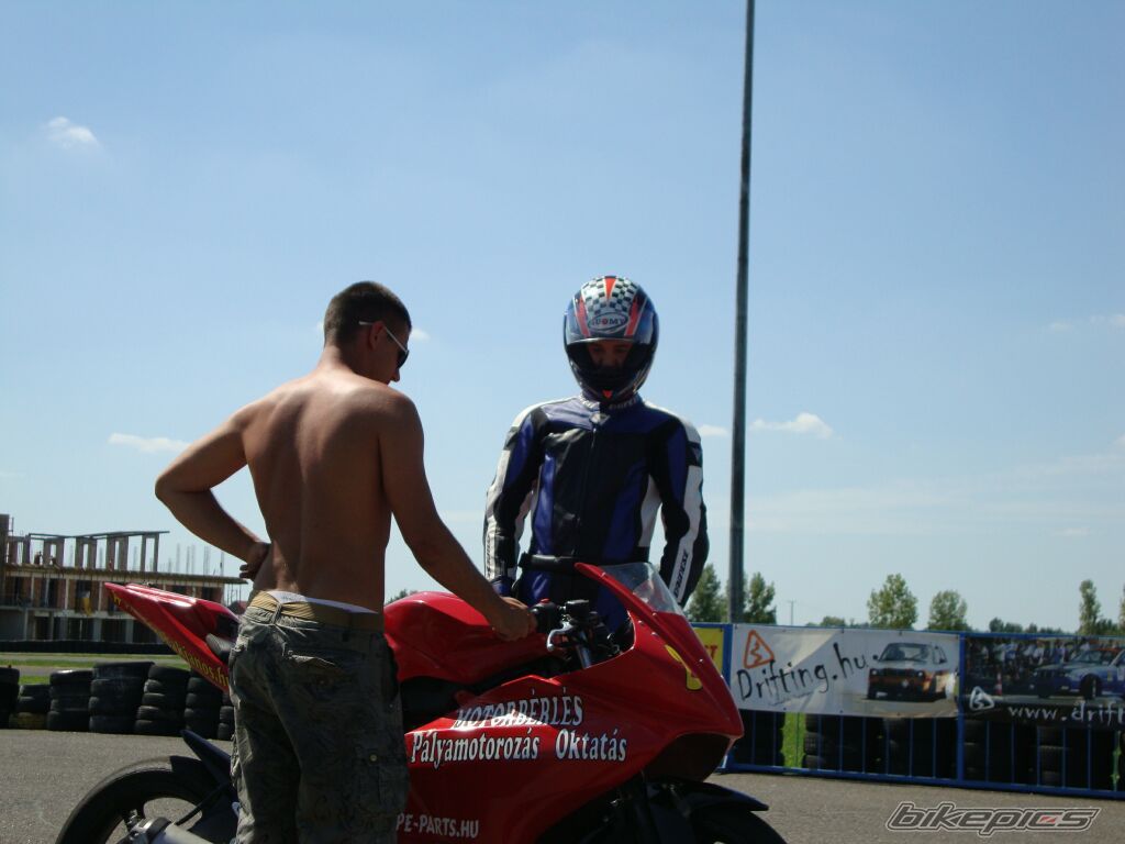 Photo 2258595