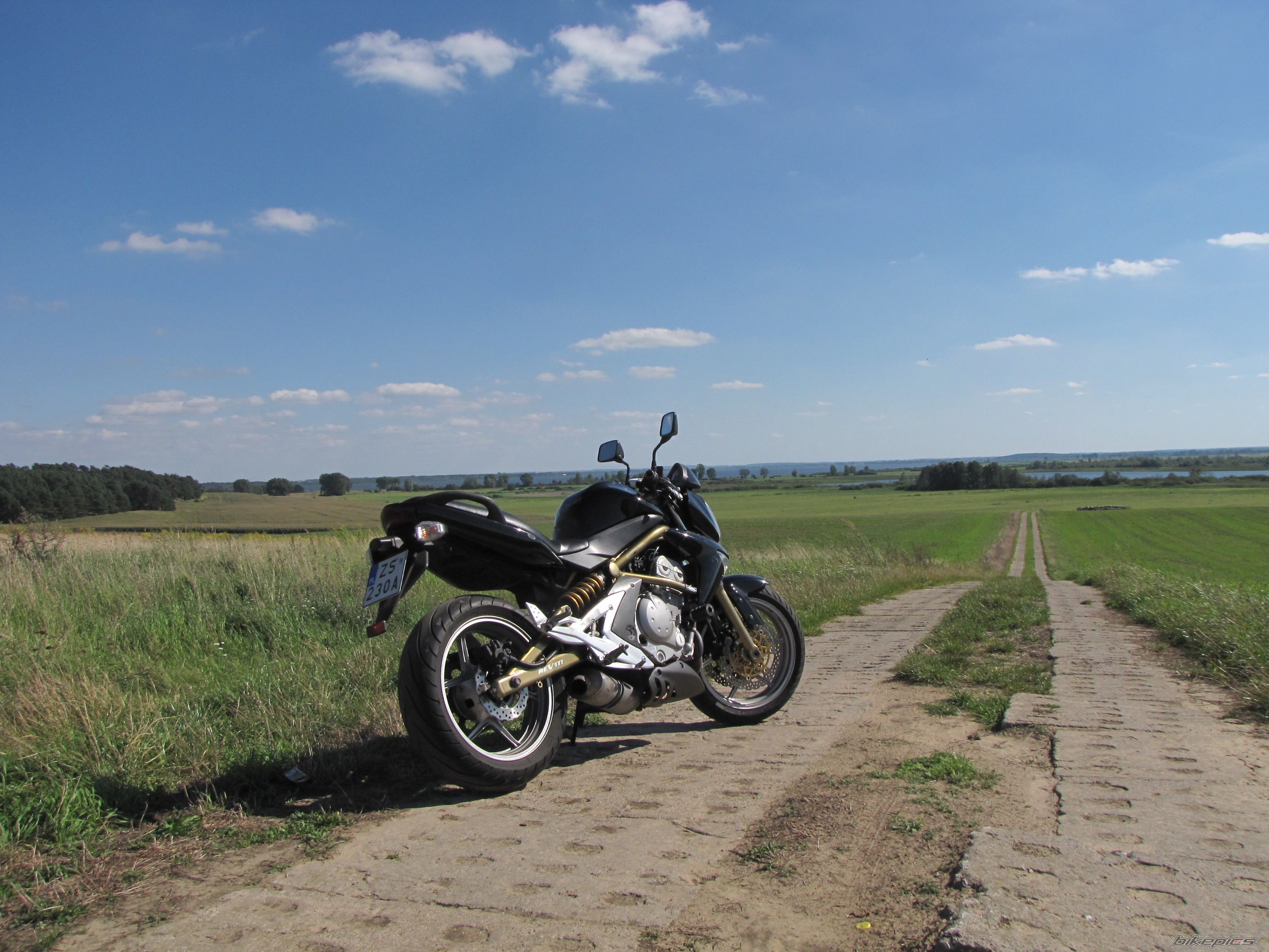 Bike Photo 2260496