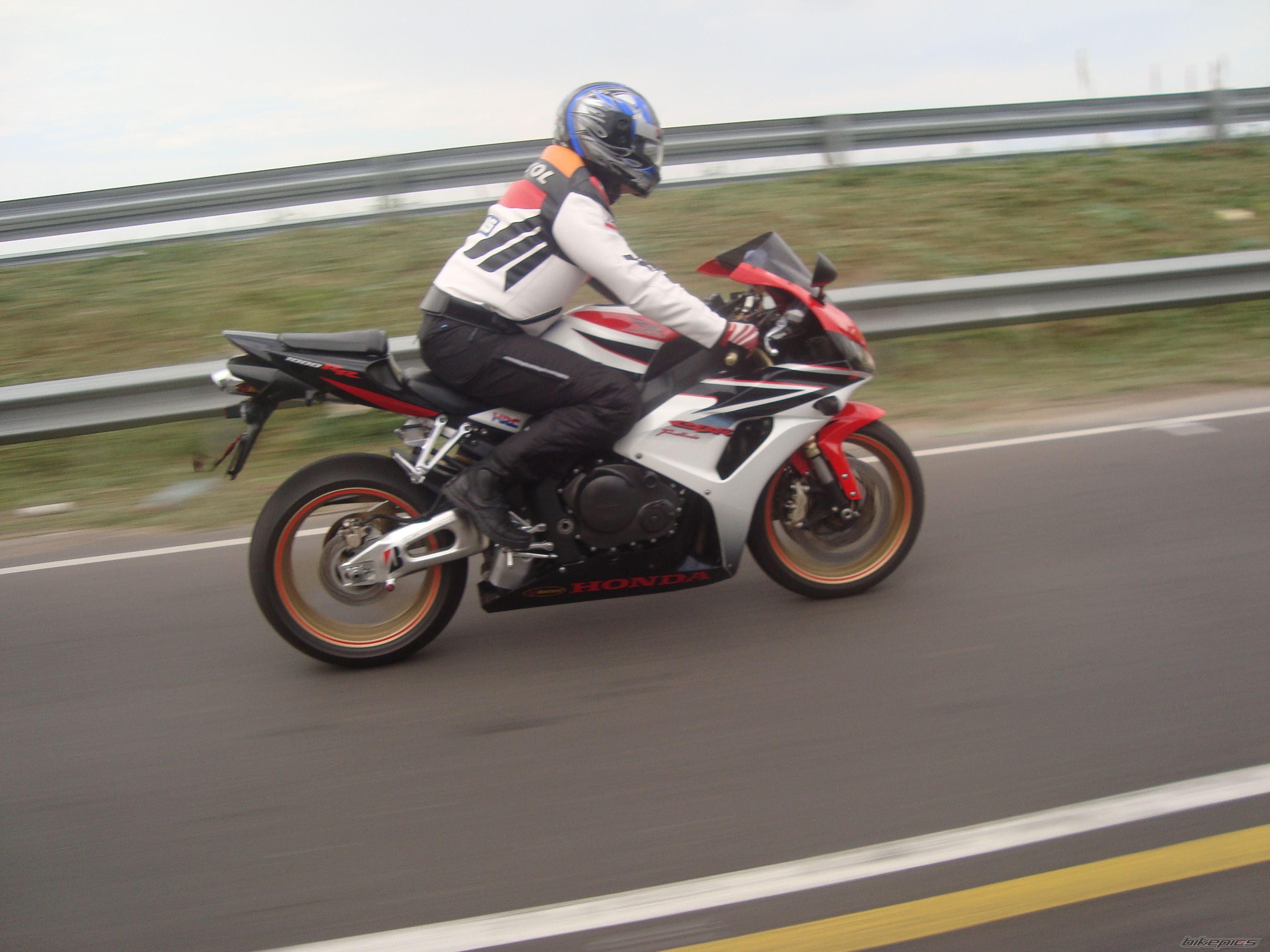 Photo 2272352