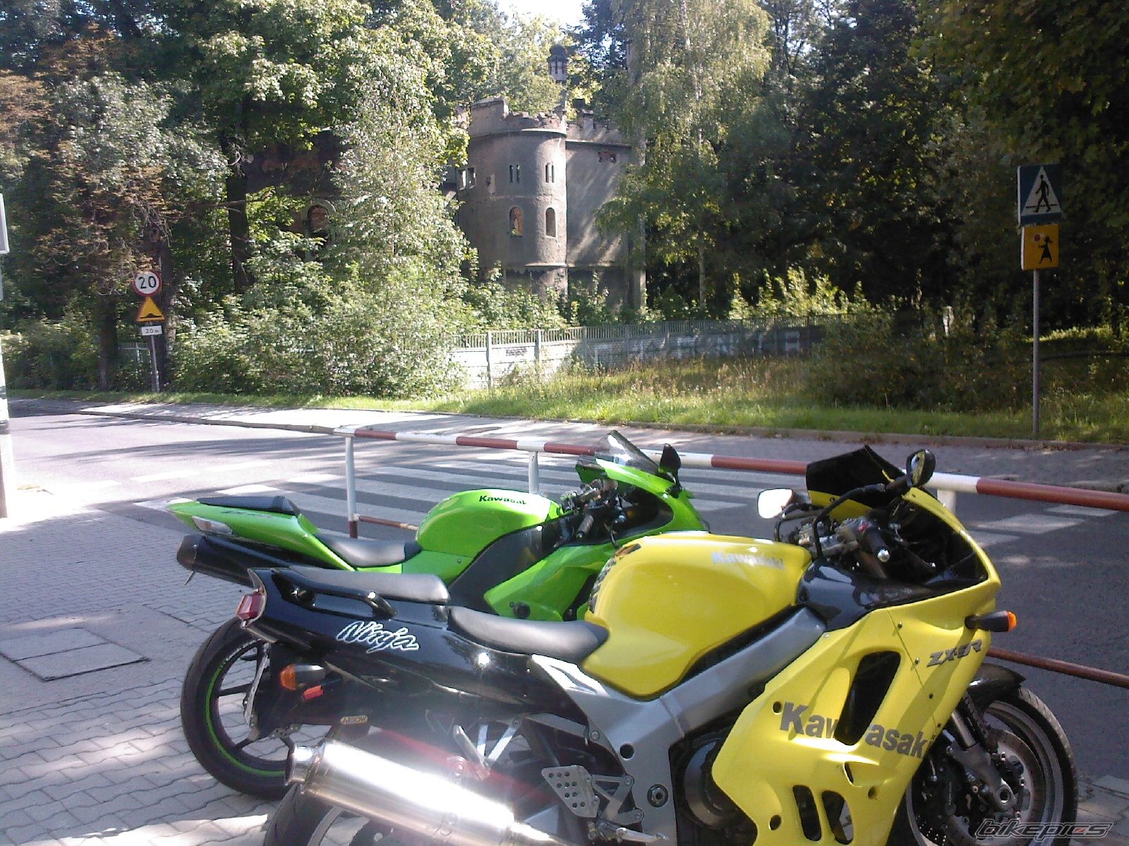Photo 2275664