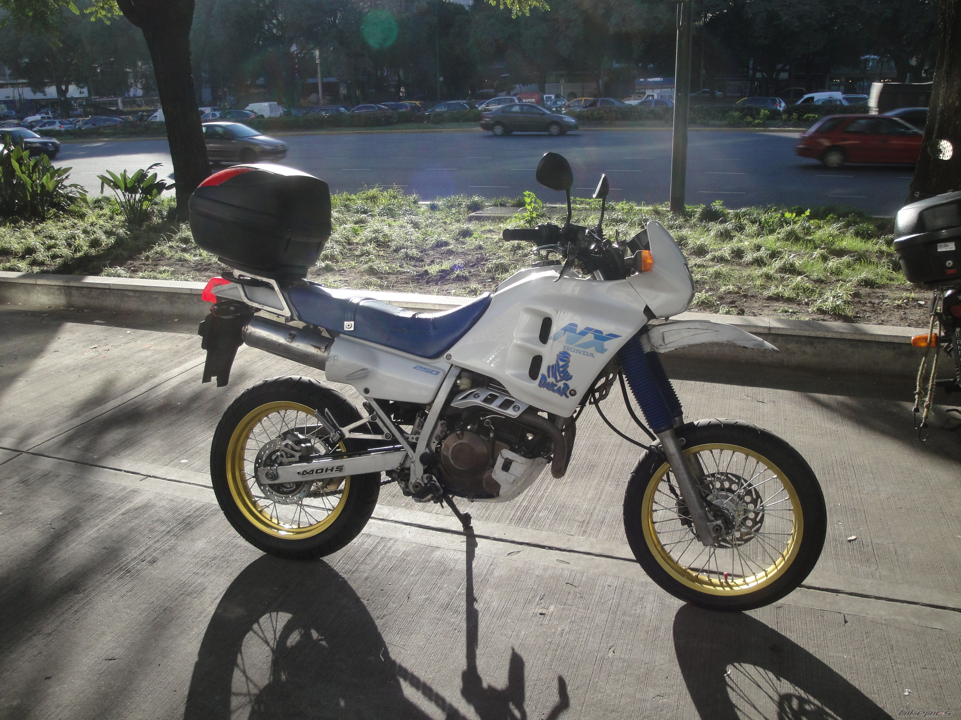 Photo 2279049