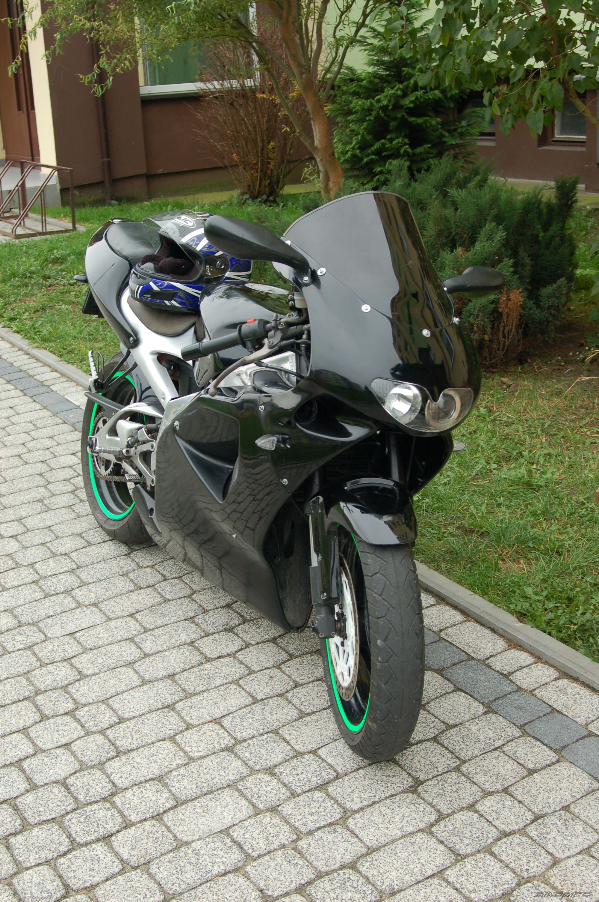 Photo 2280009