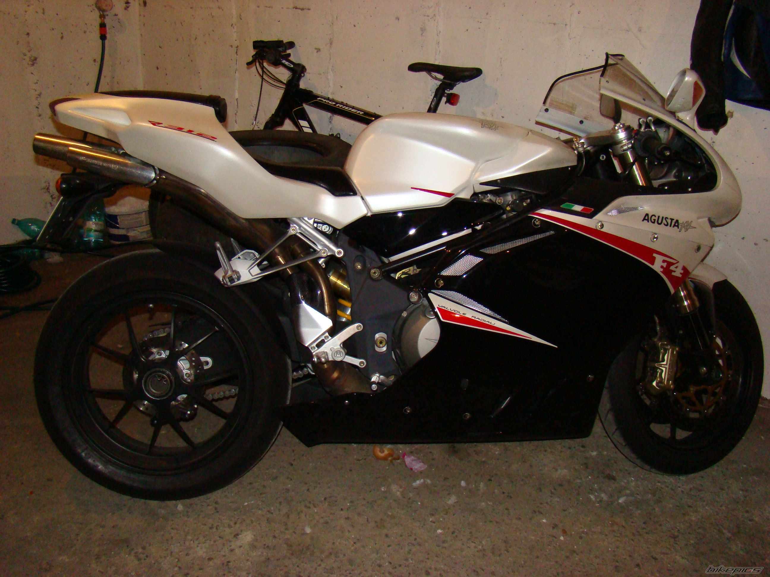Photo 2293152