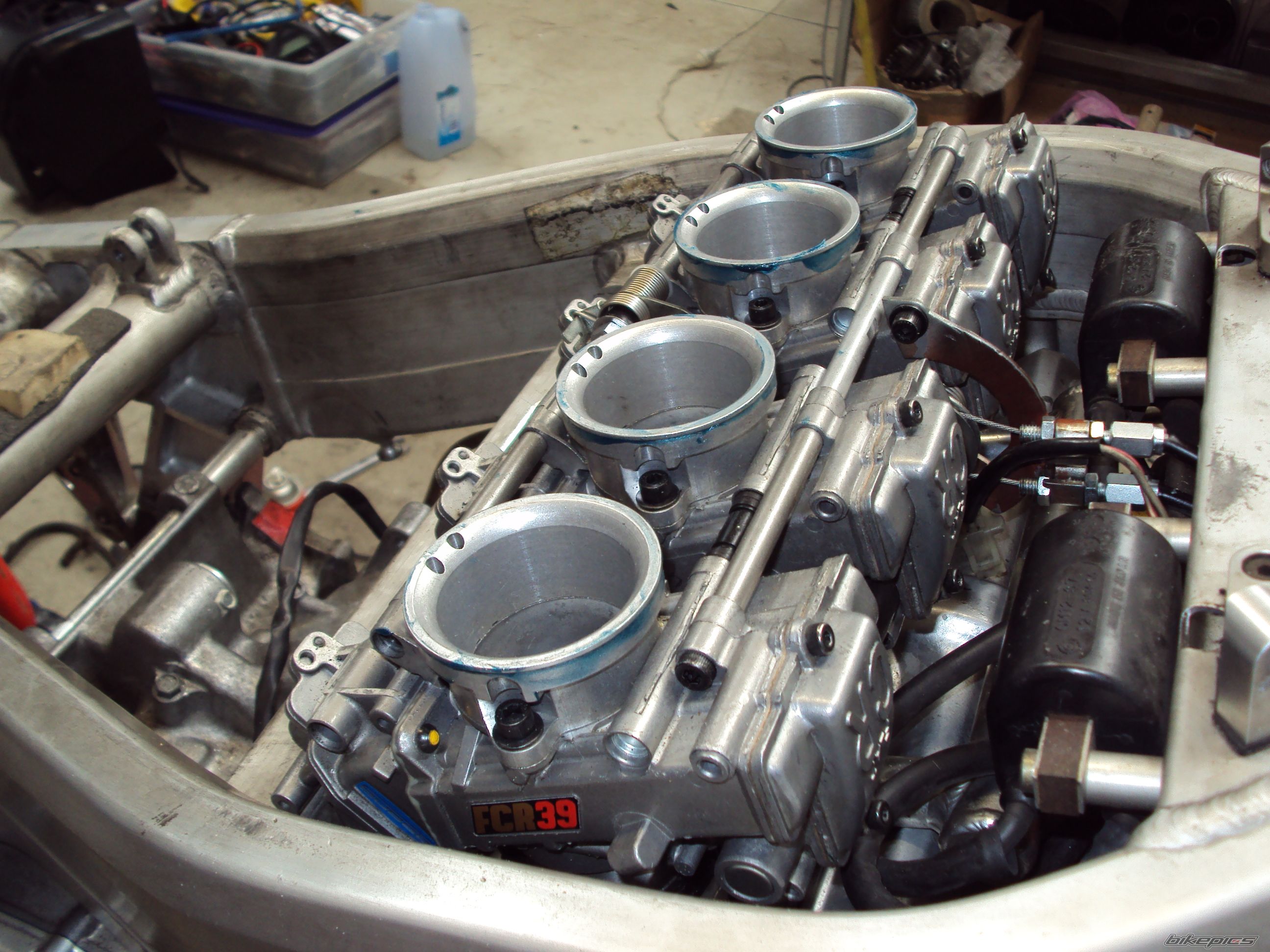 YB8
