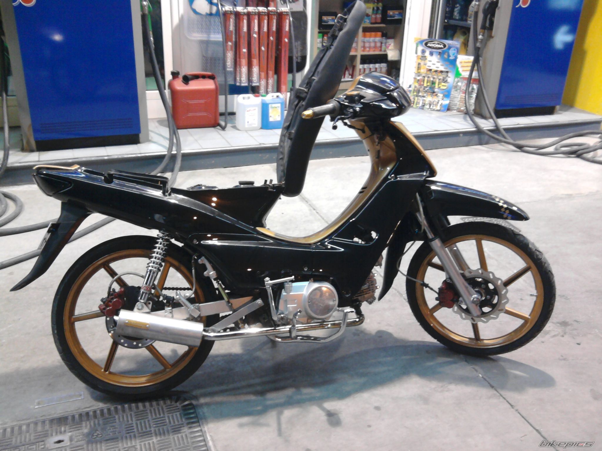 Photo 2300184