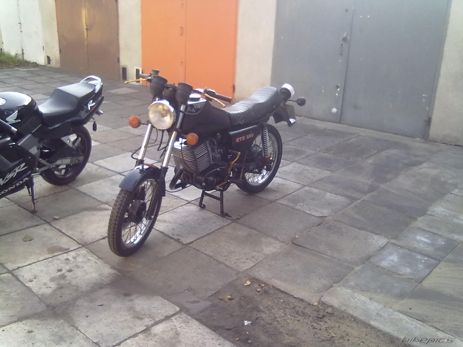 Bike Photo 2300419