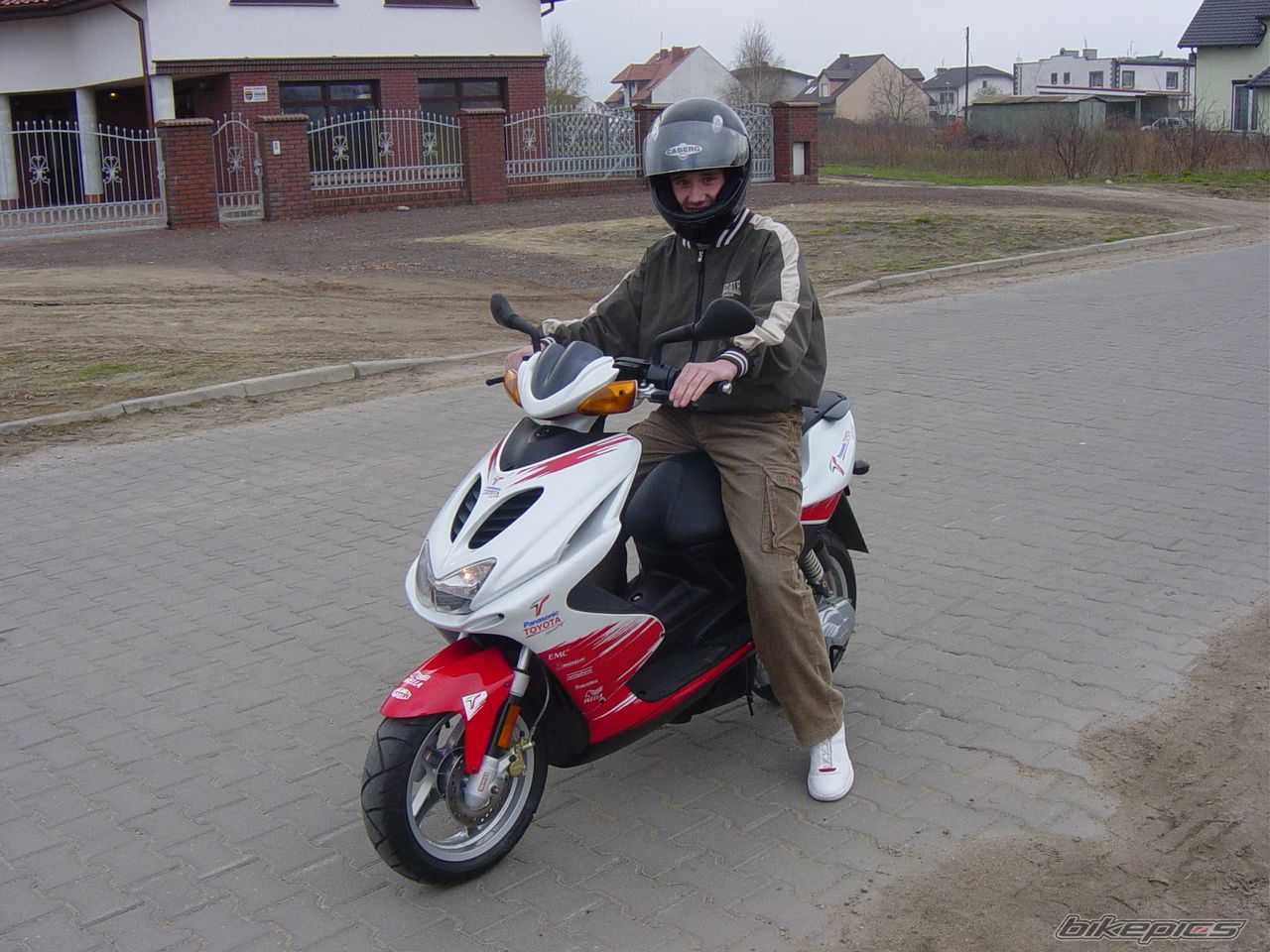 Photo 2303879