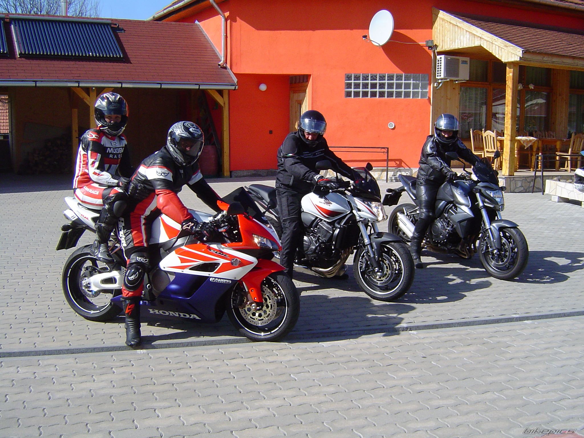 Photo 2305425