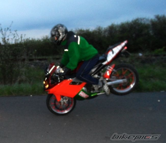 Photo 2305581