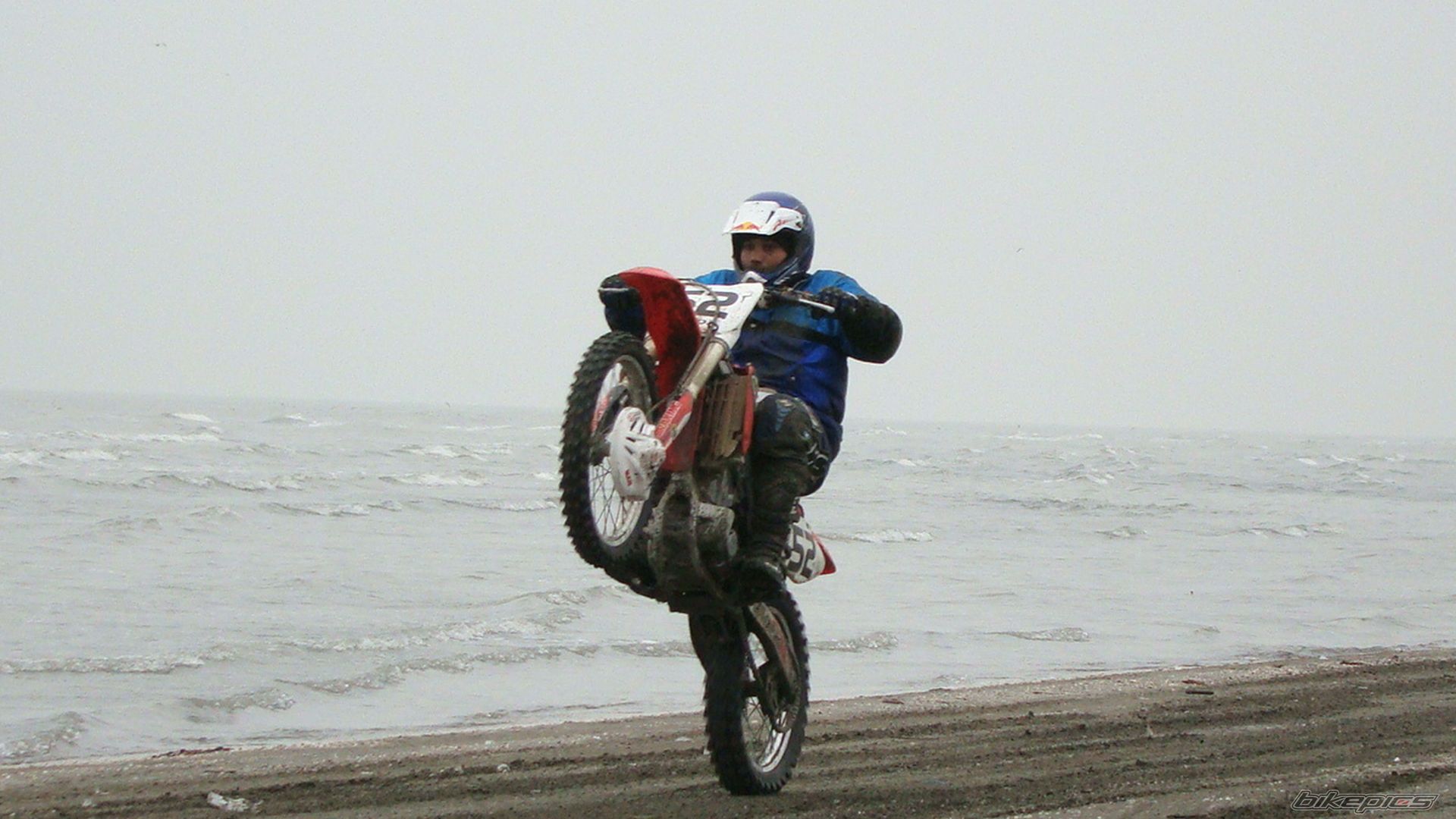 Photo 2317288