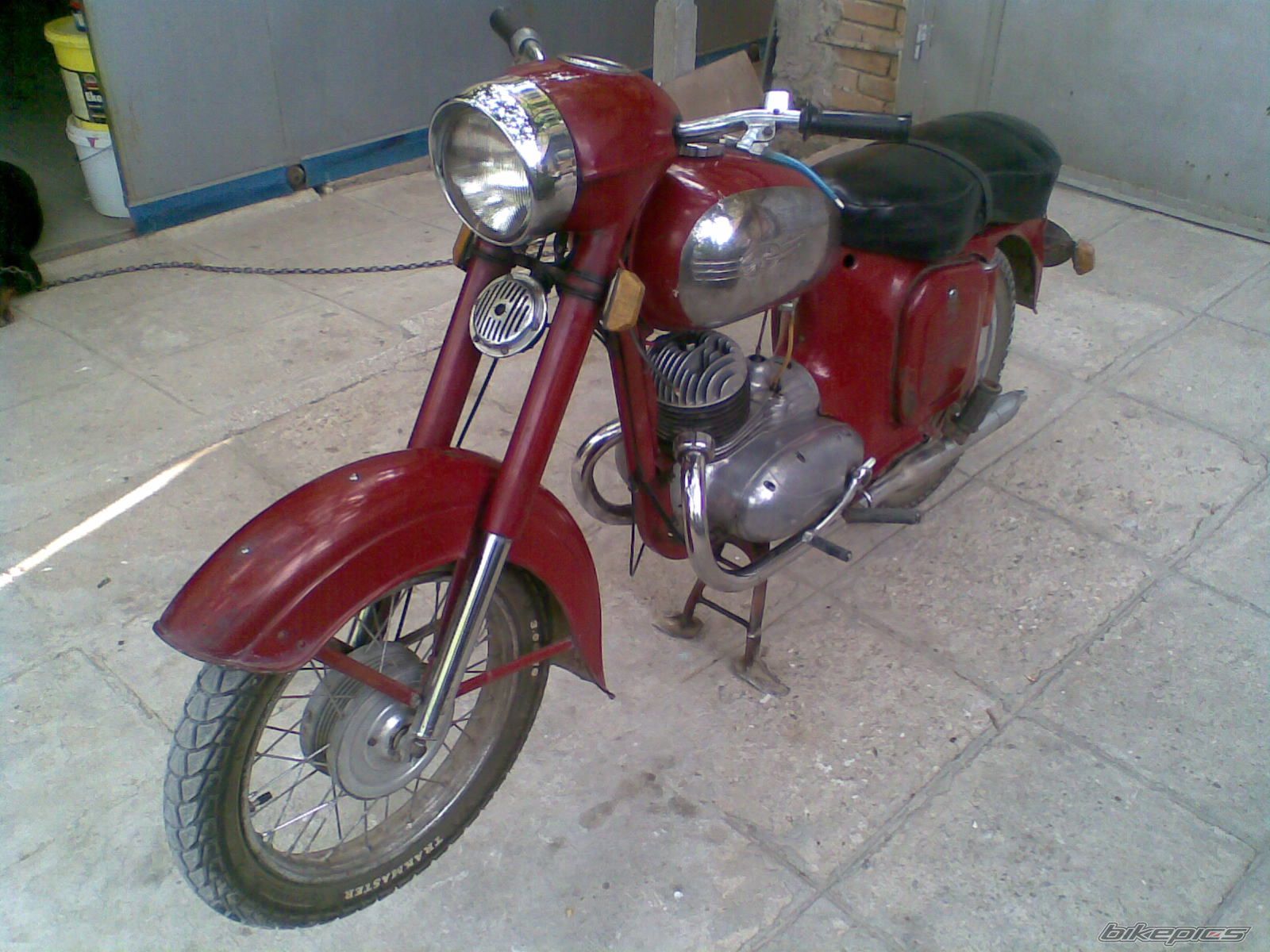125