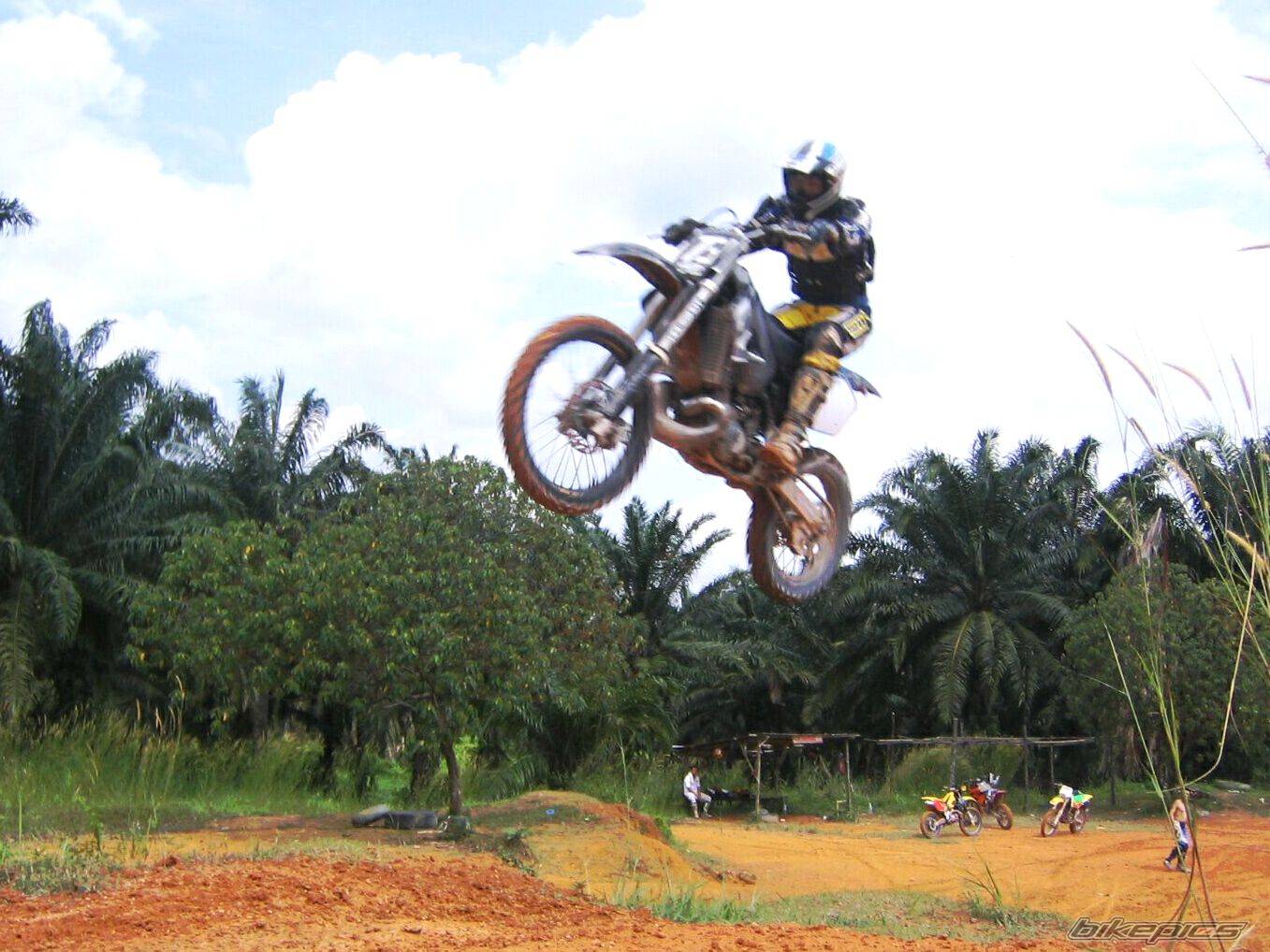 Bike Photo 233043