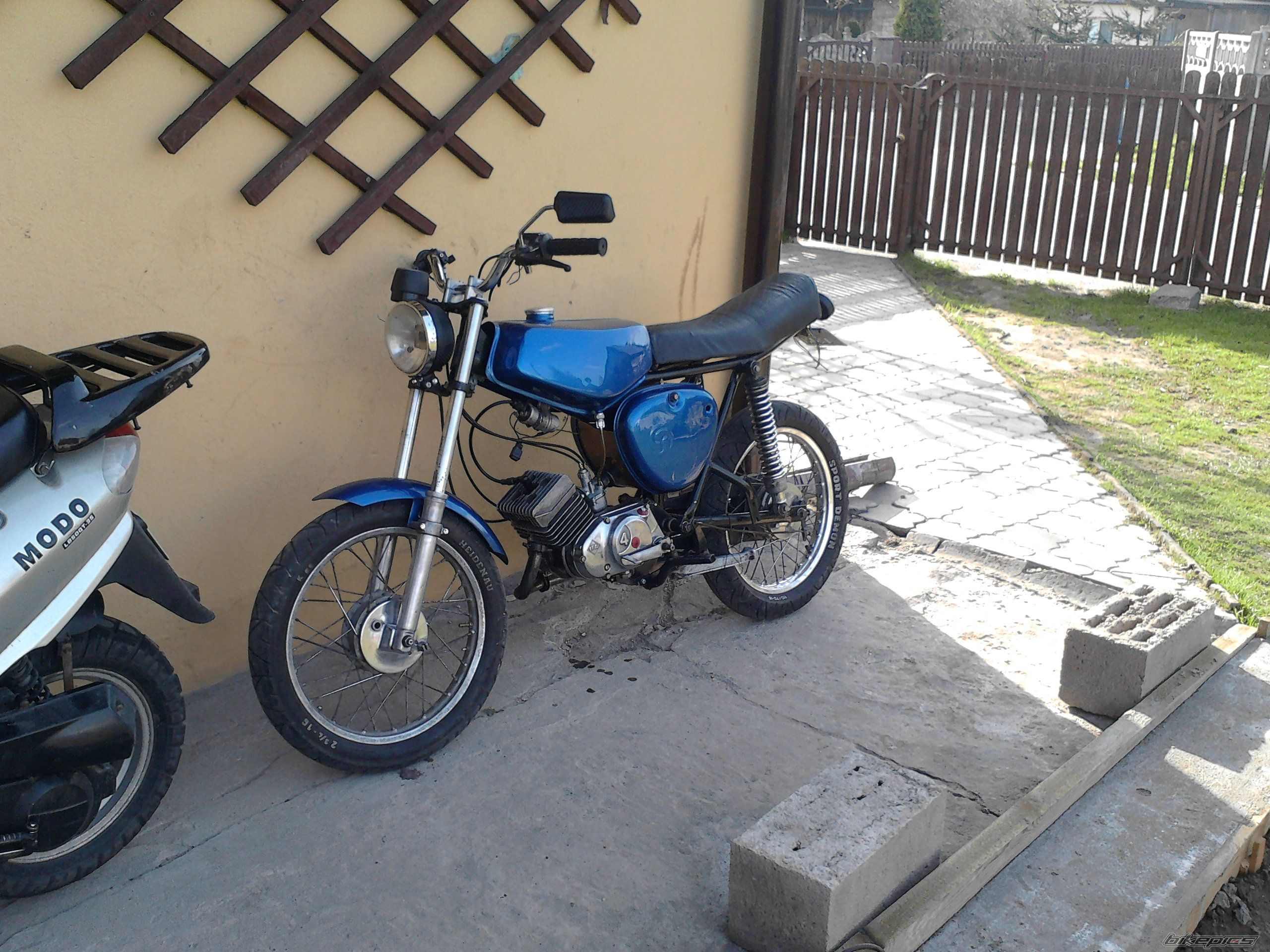 Photo 2334144