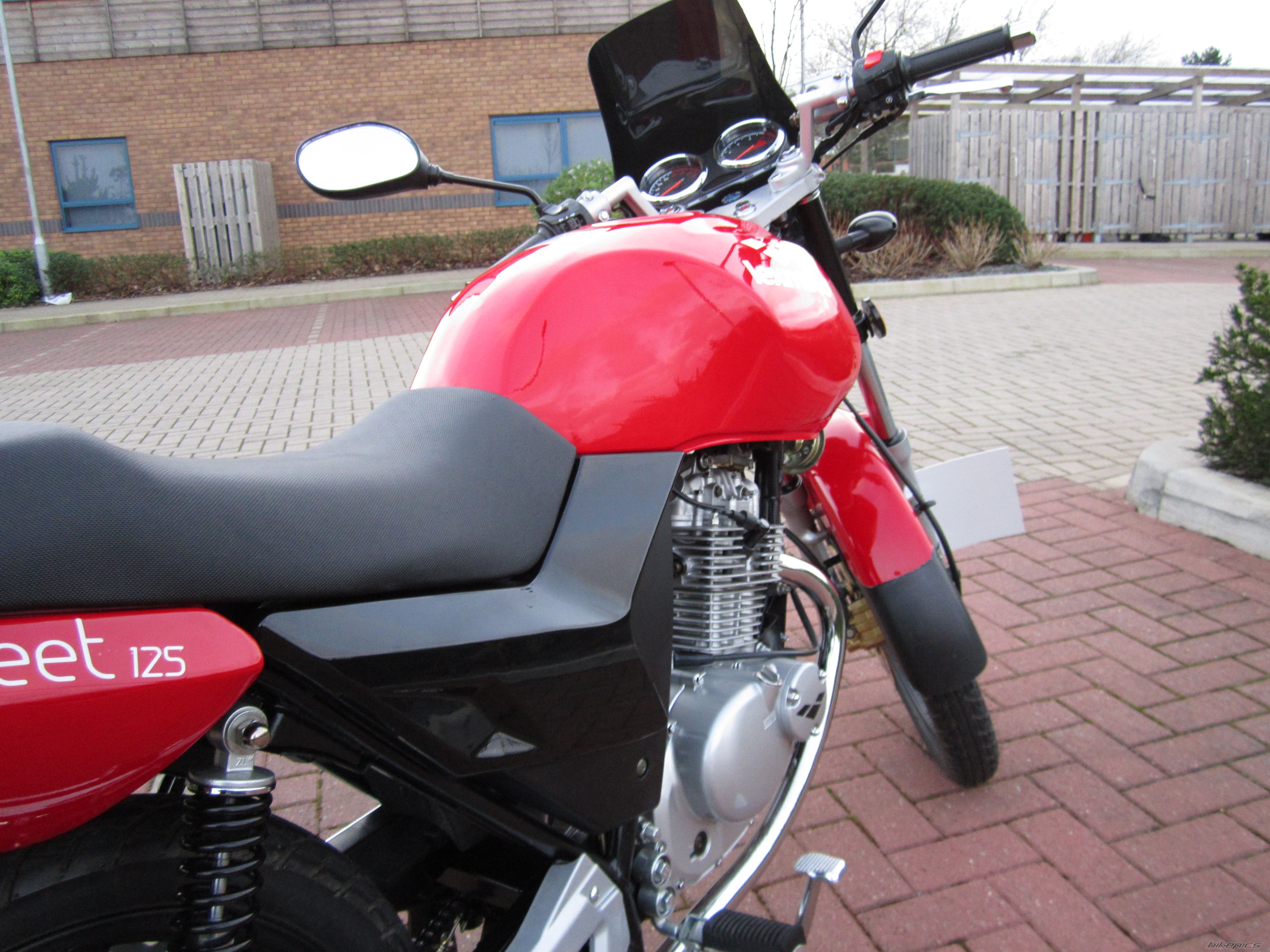 Photo 2335056