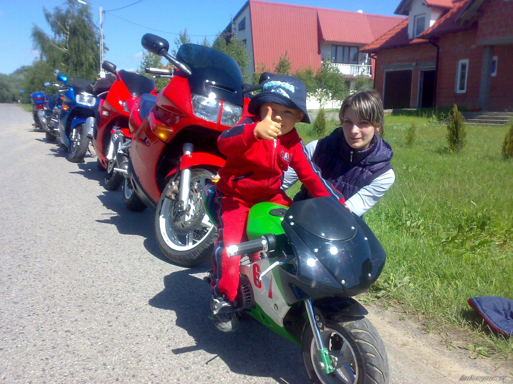 Photo 2340451