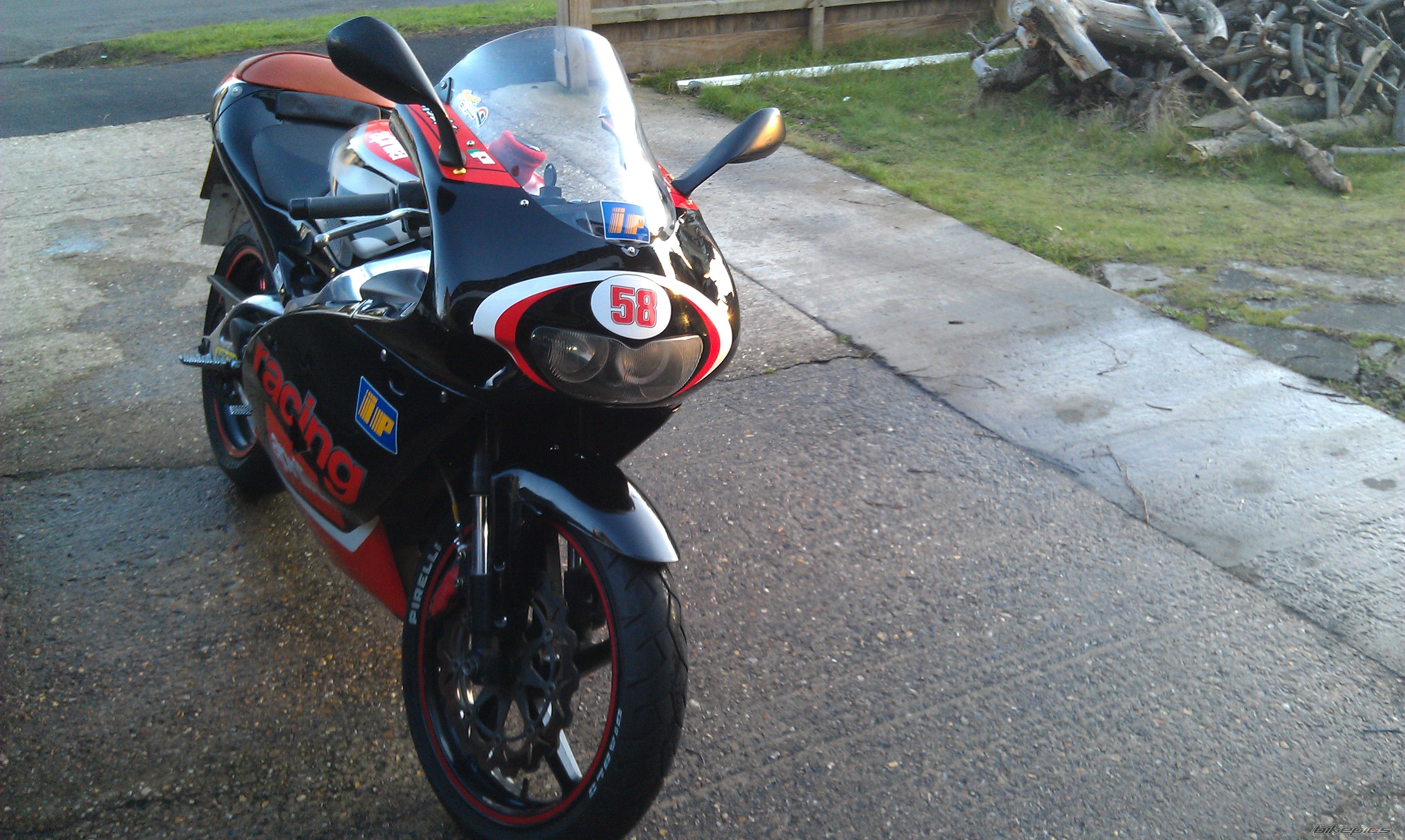 Photo 2340969