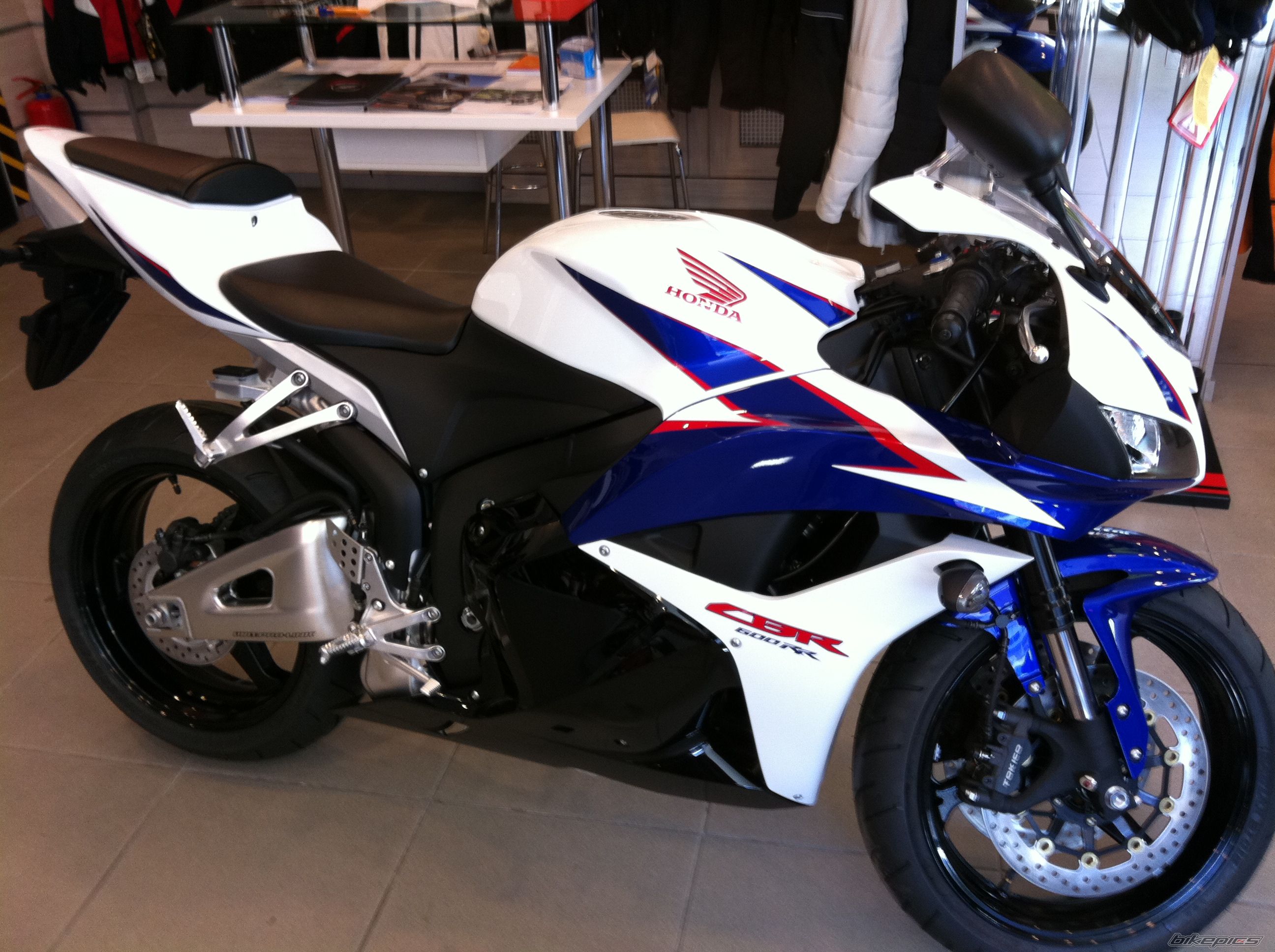 Photo 2341363