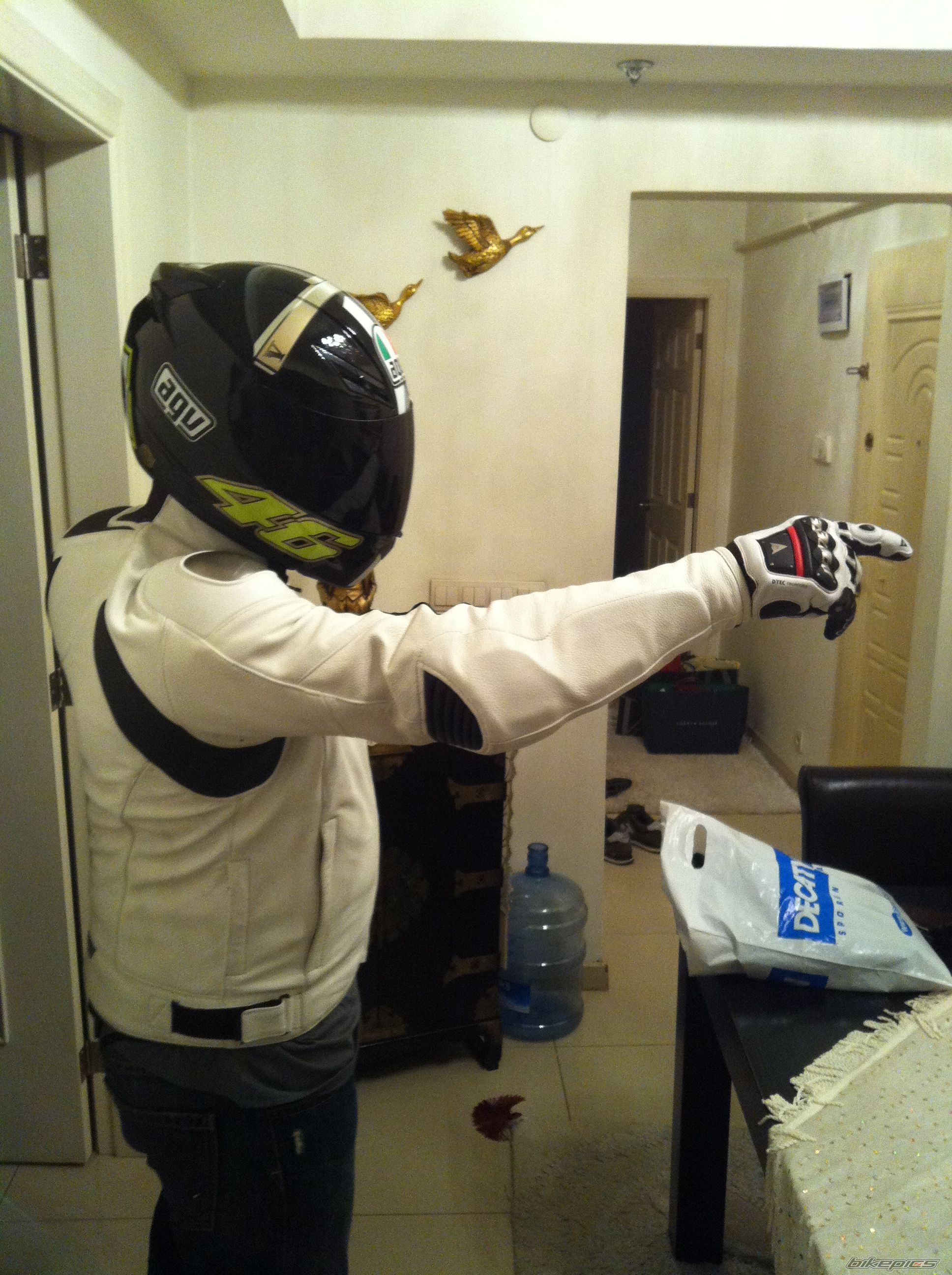 Photo 2341376