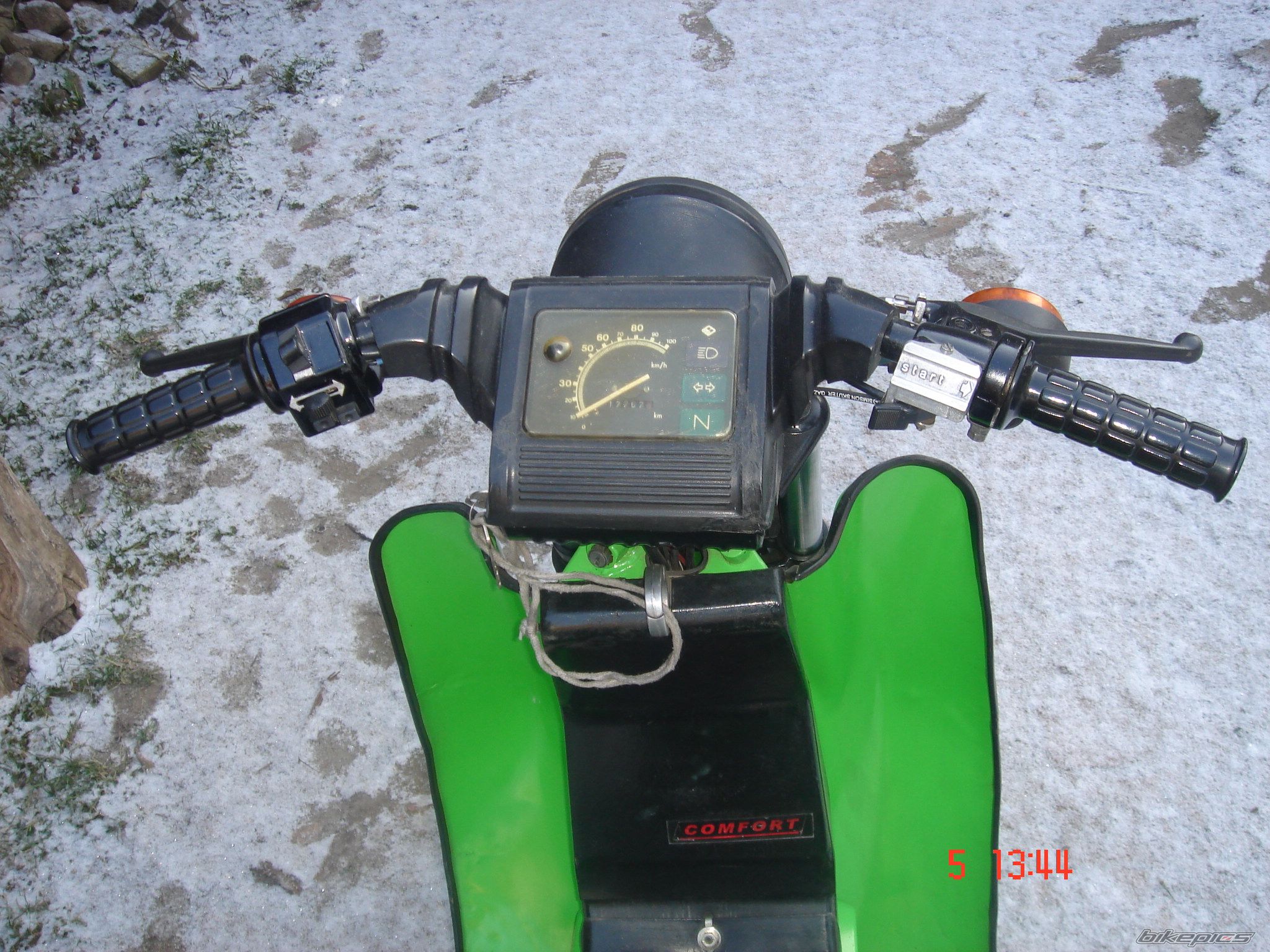 Photo 2343045