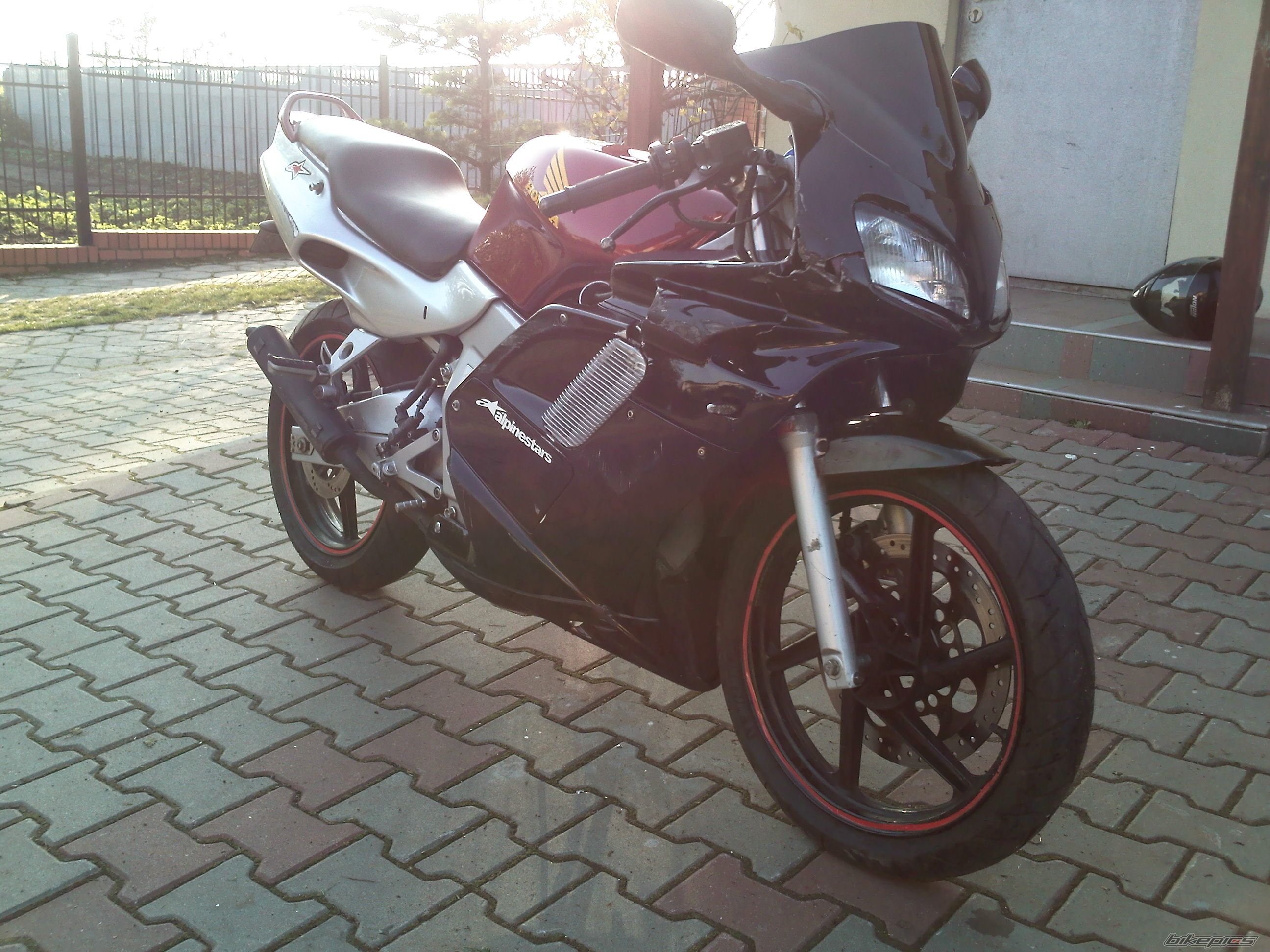Photo 2343096