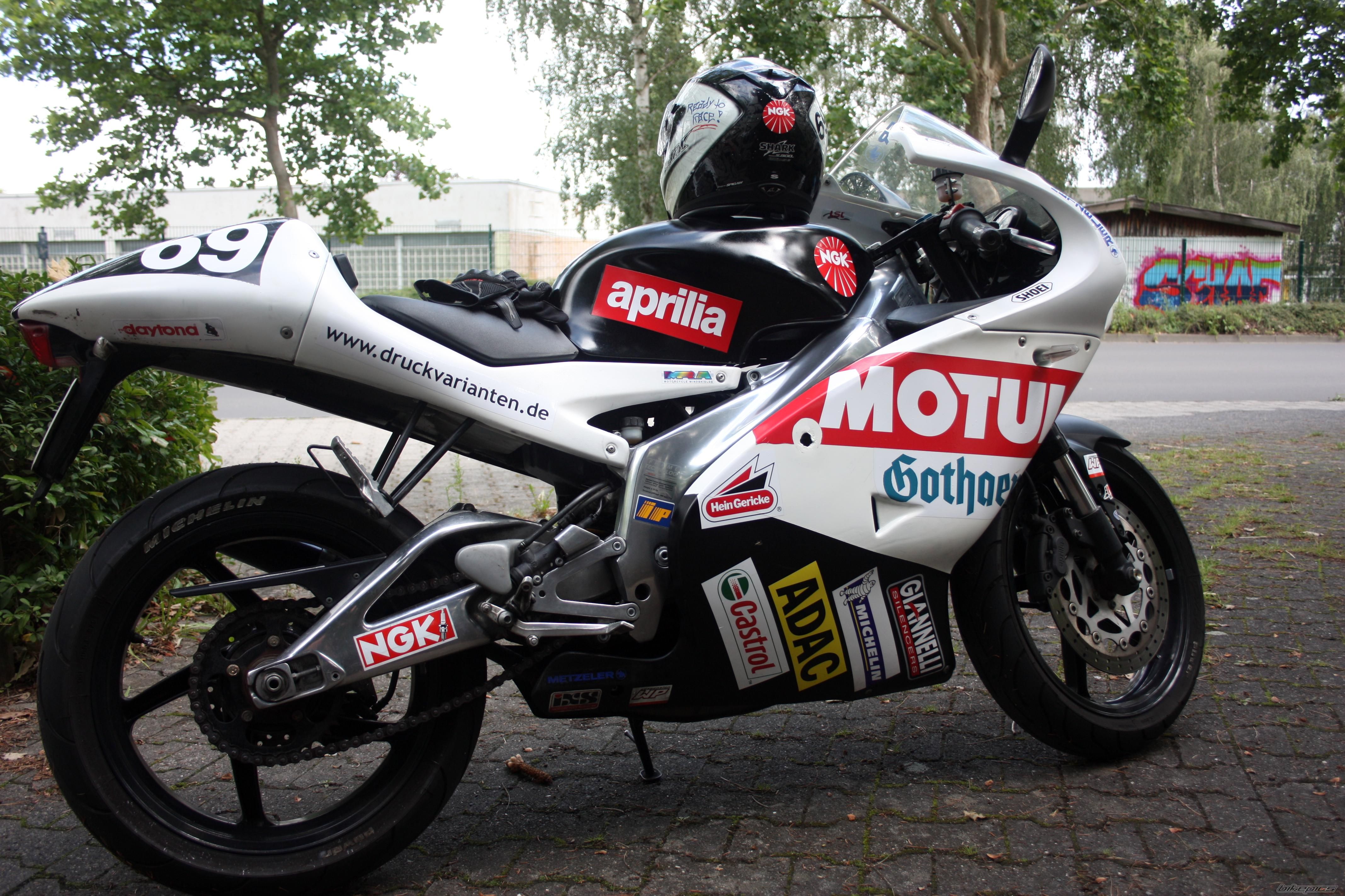 Photo 2343261