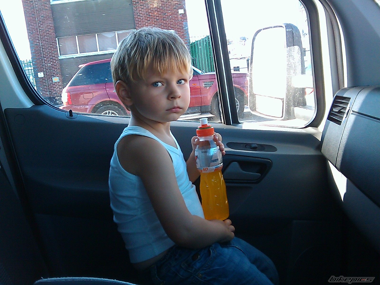 Photo 2343436