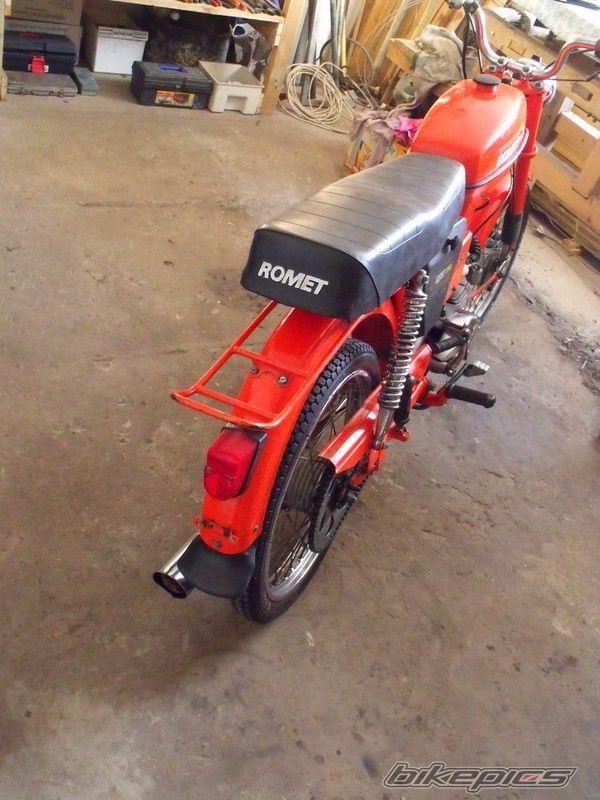 Photo 2346053