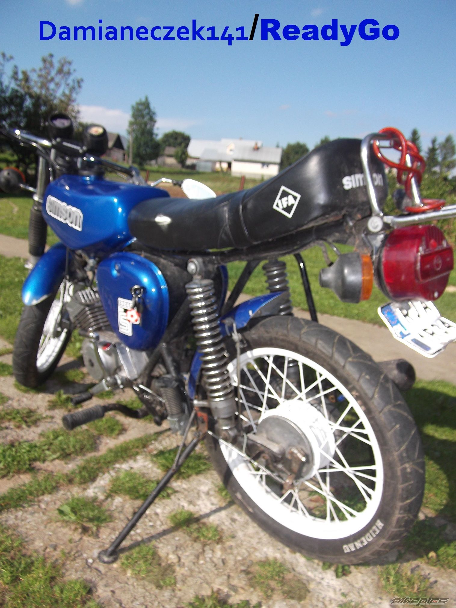 Photo 2348376