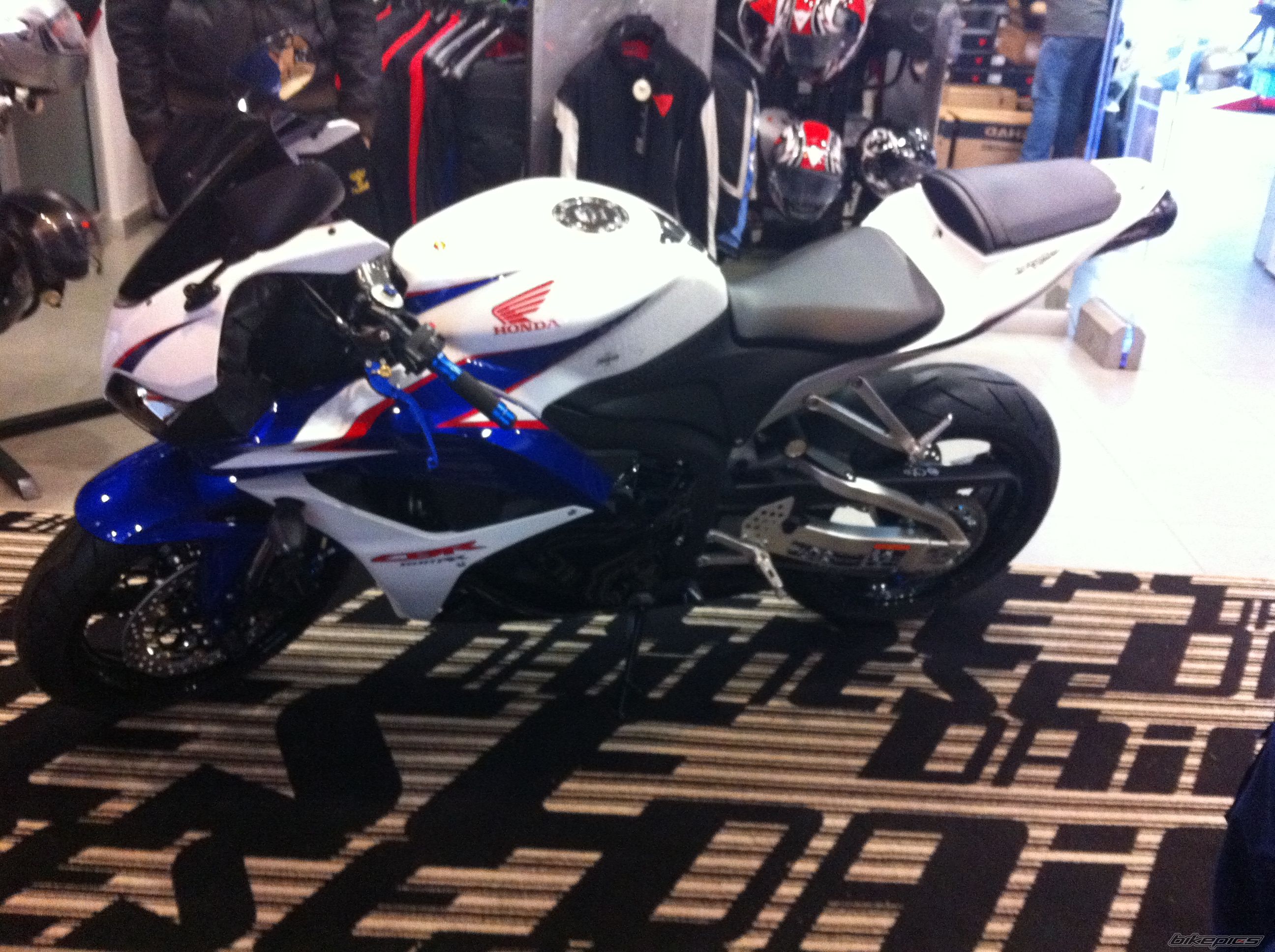 Photo 2348810