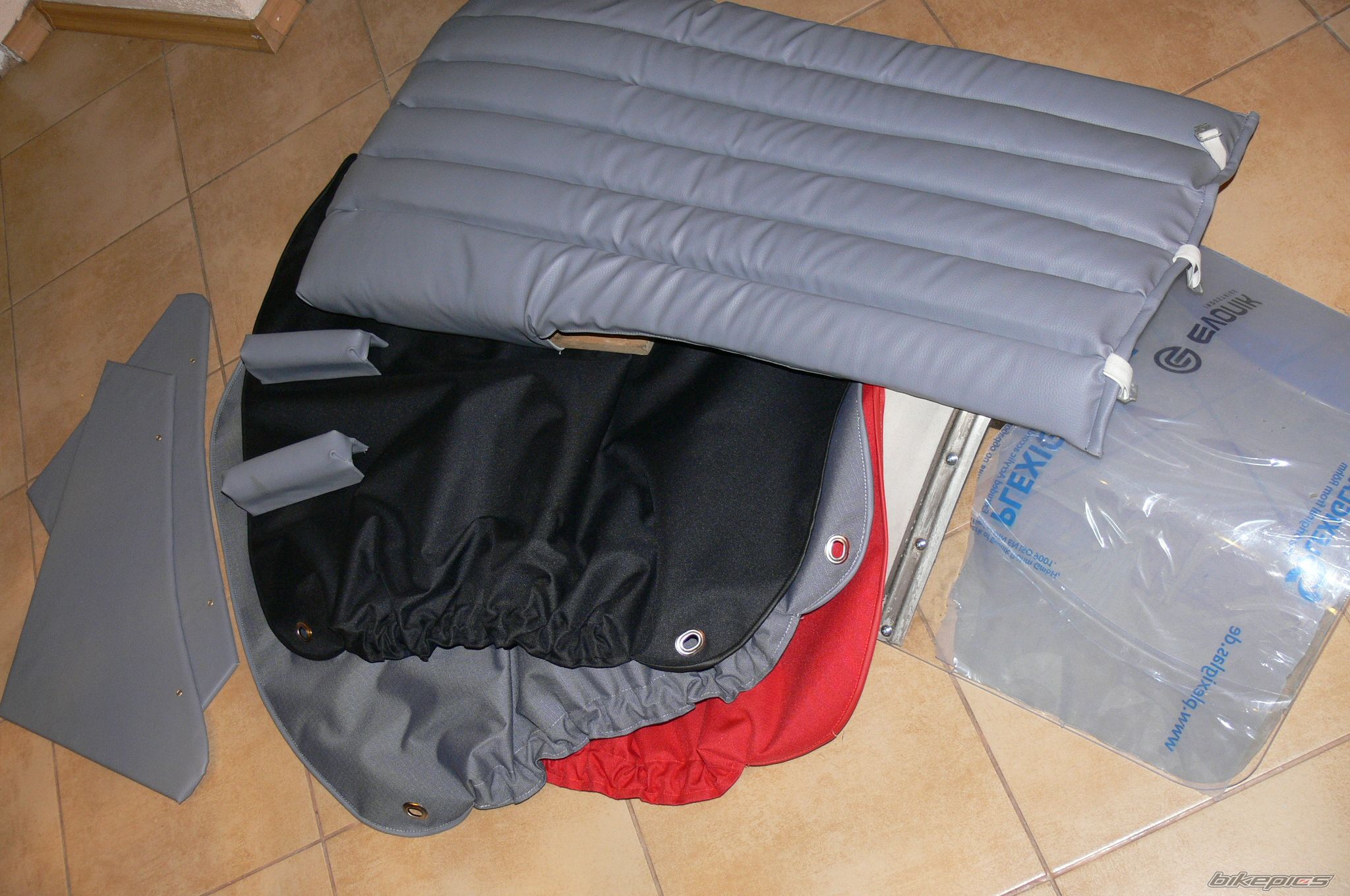 Photo 2348844