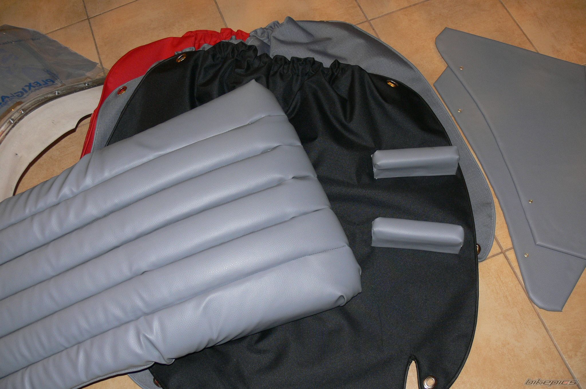 Photo 2348846