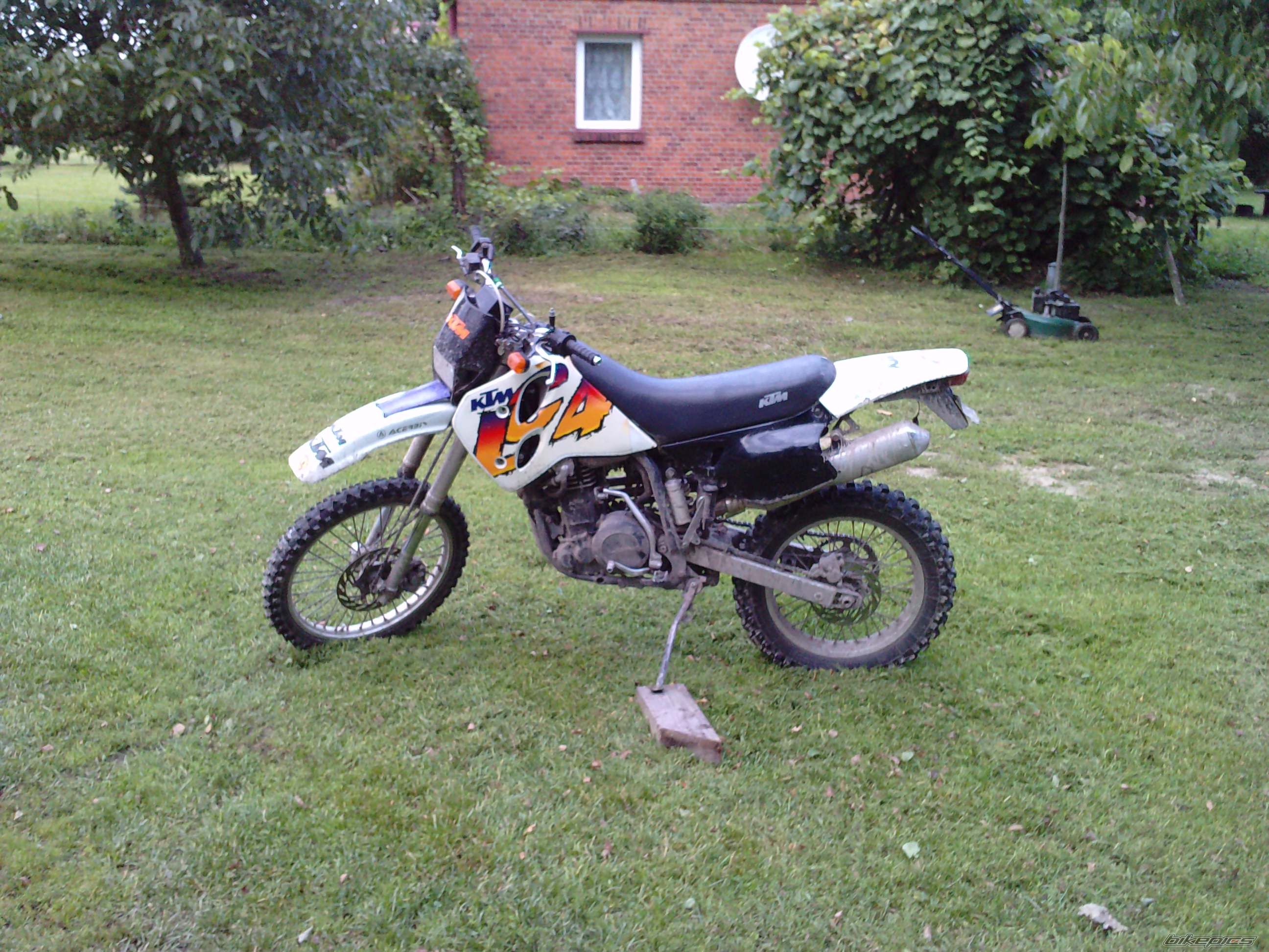 Photo 2349914