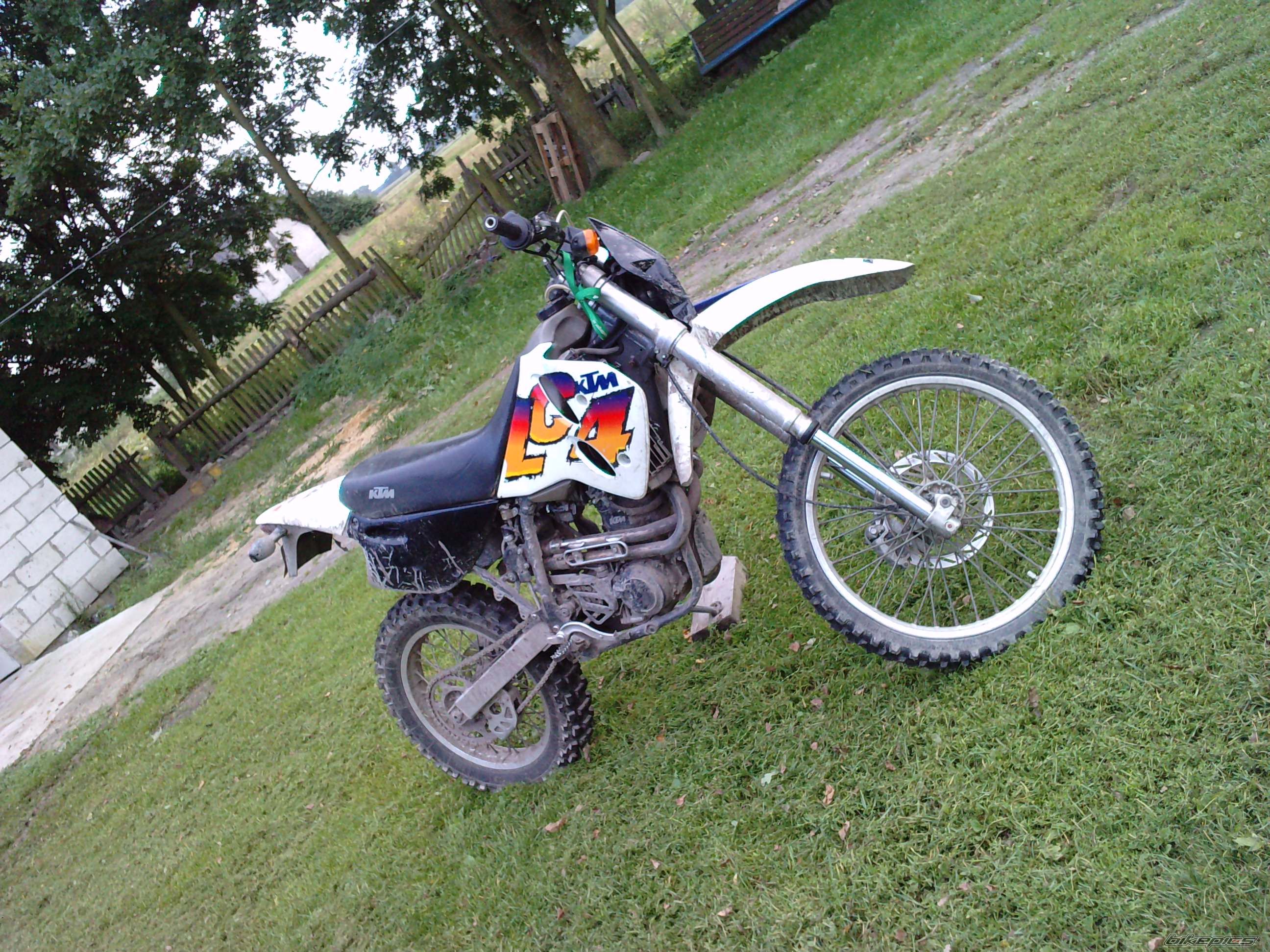 Photo 2349941