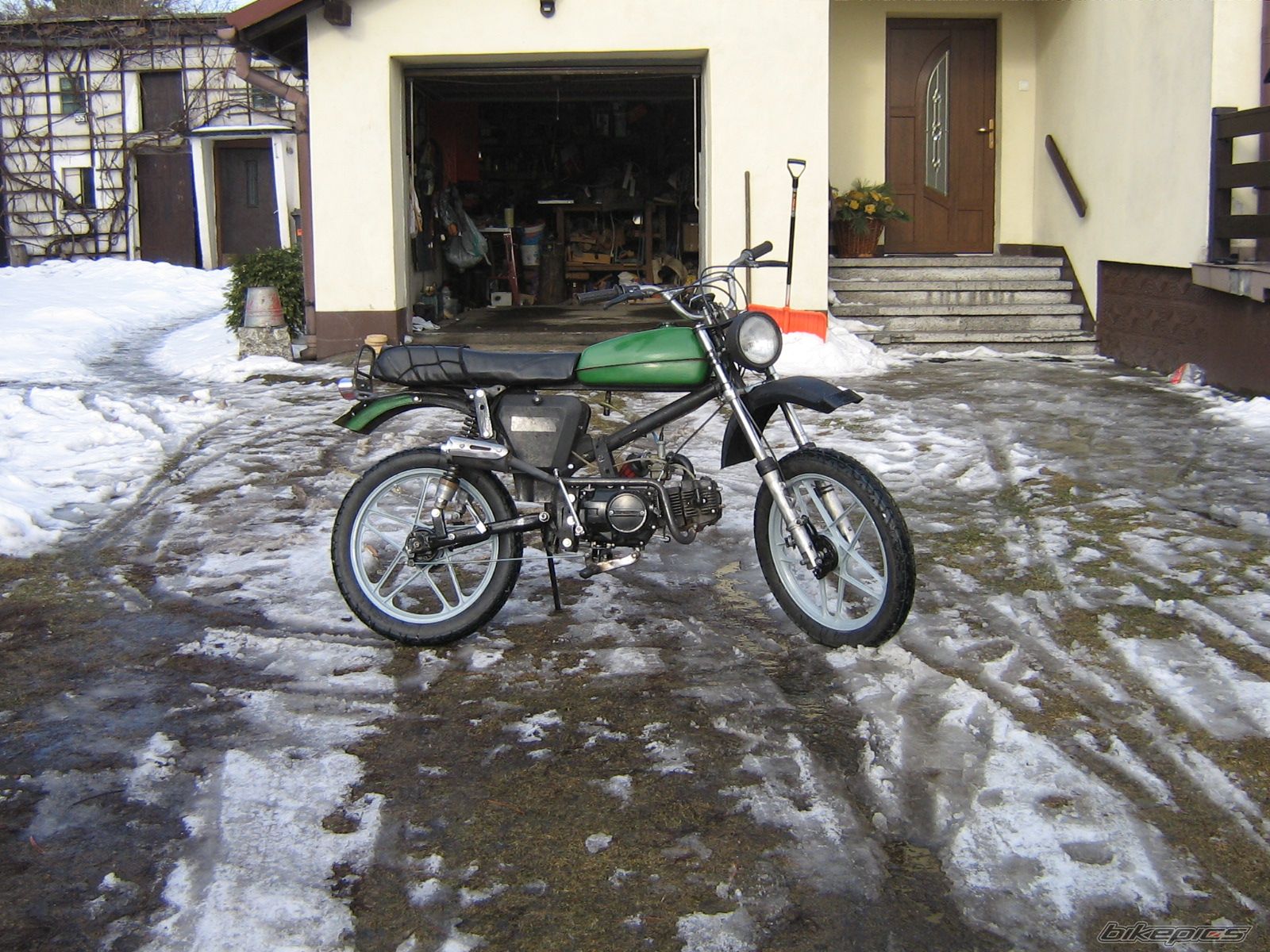 Photo 2350377