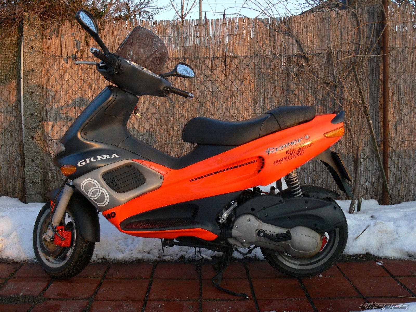 Photo 2350941