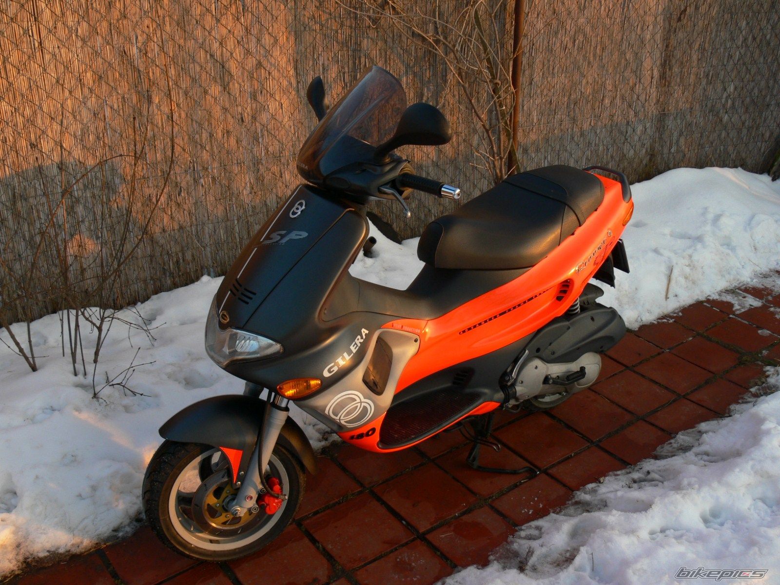 Photo 2350945