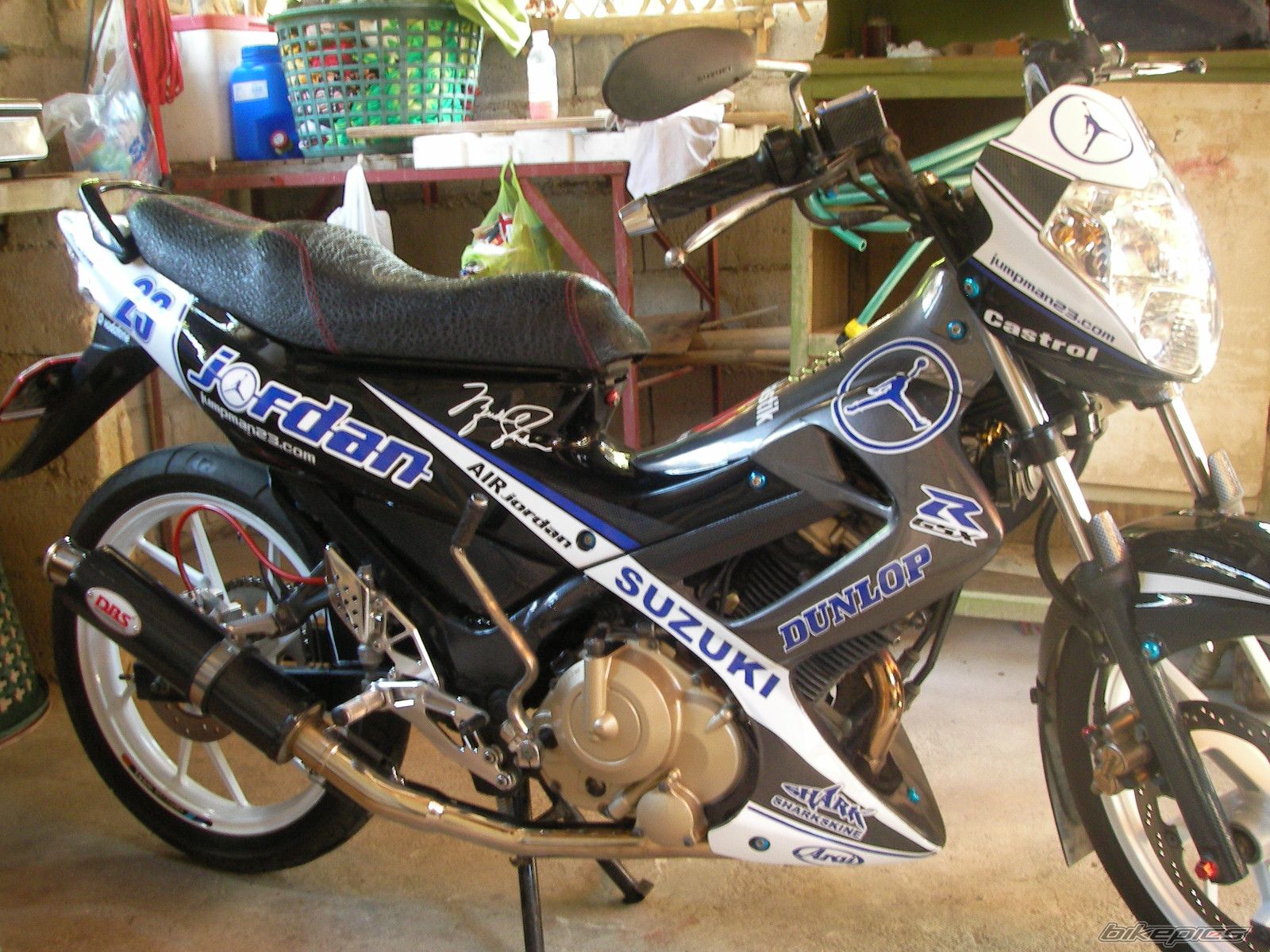 Photo 2353894
