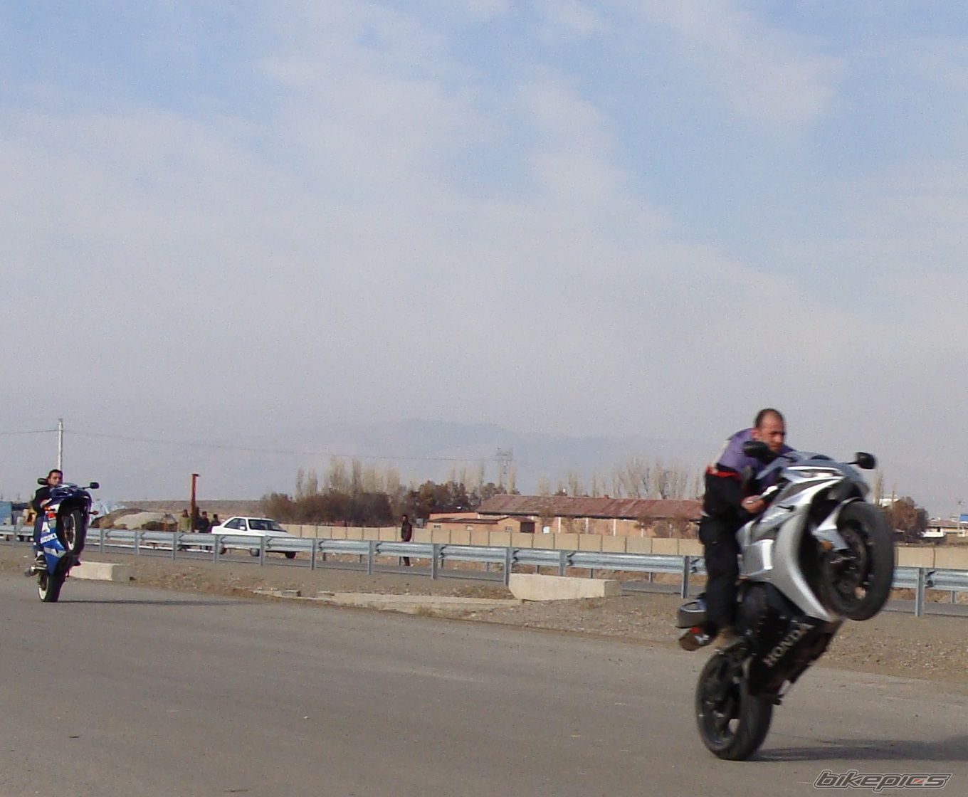 Photo 2353977