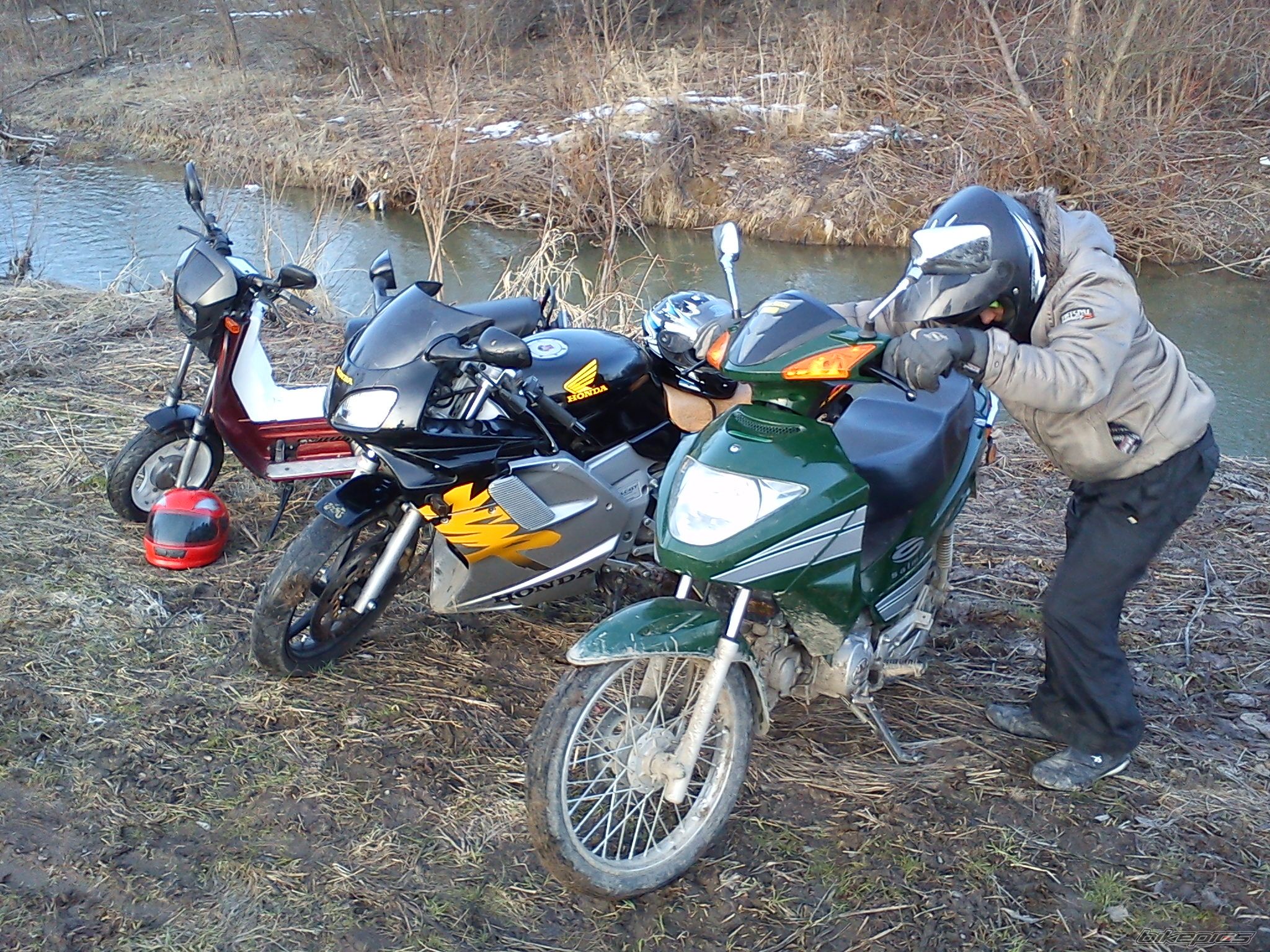 Photo 2359374