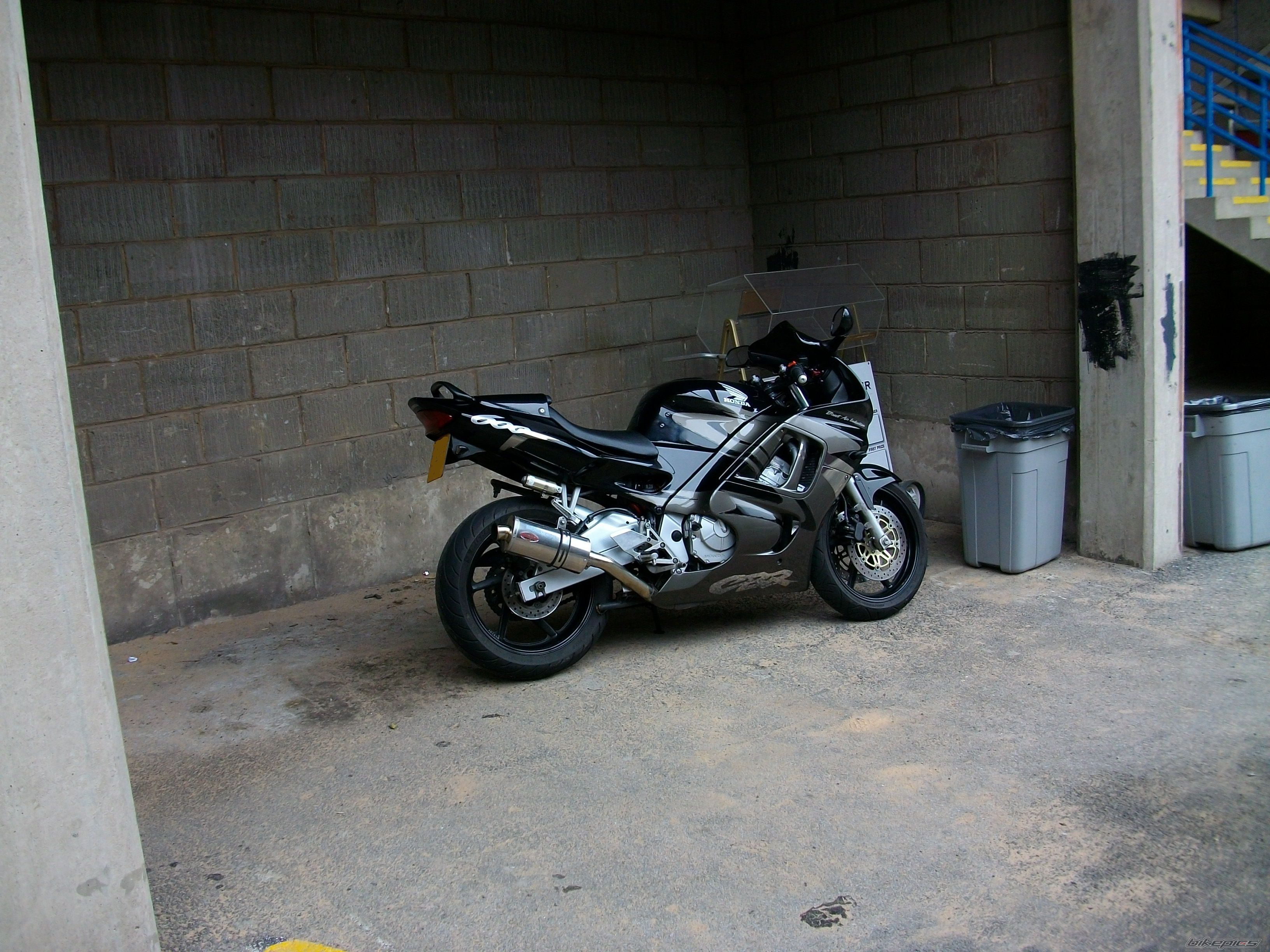 Photo 2365776