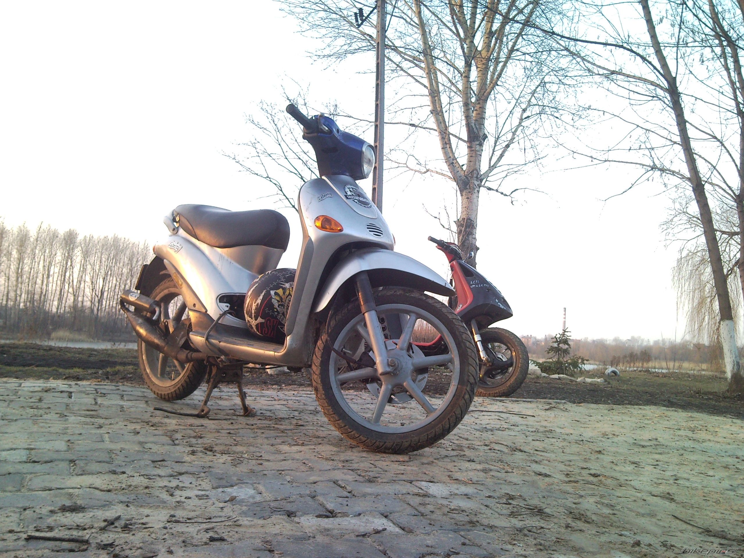 Photo 2368373