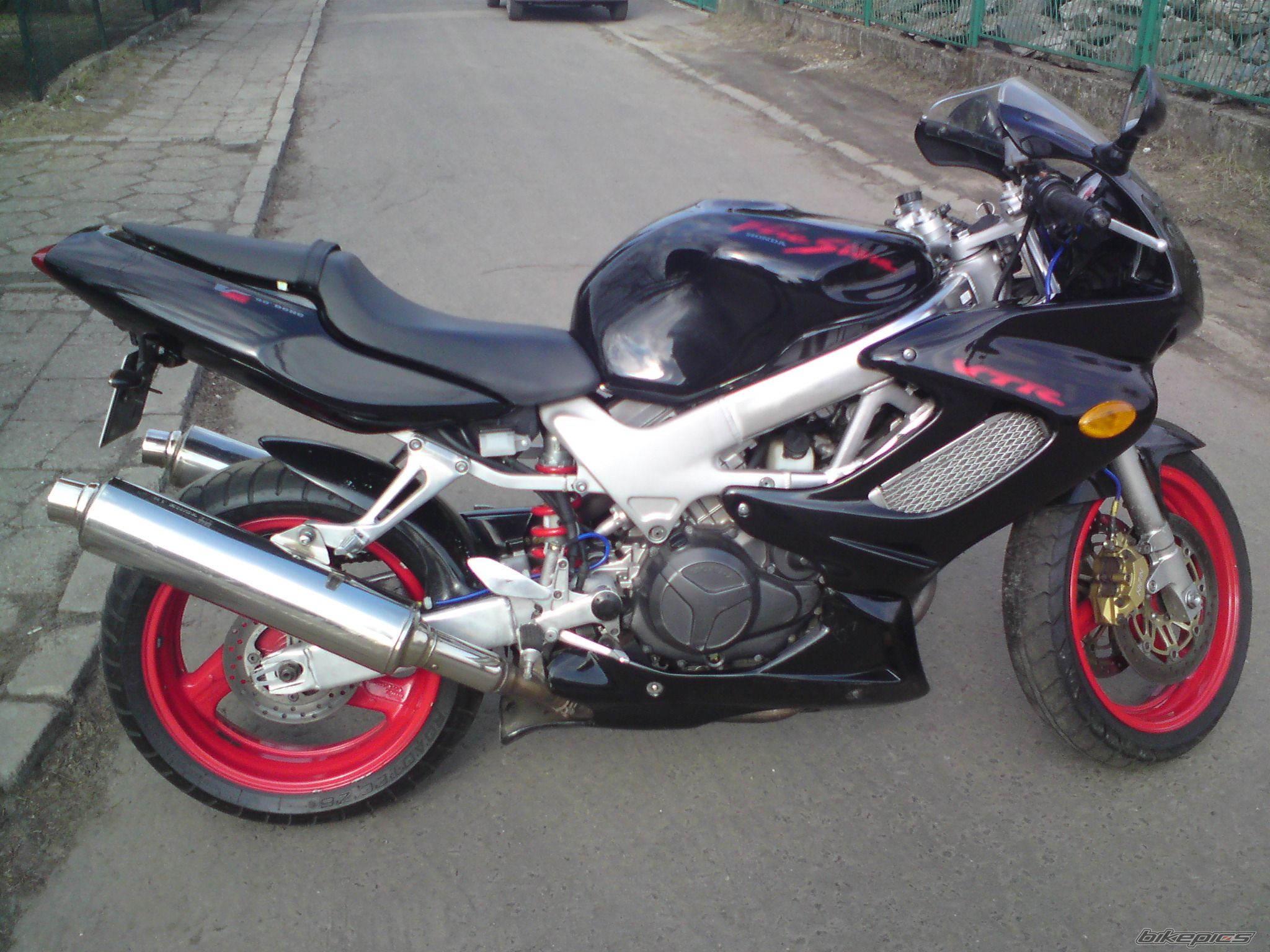 Photo 2368635