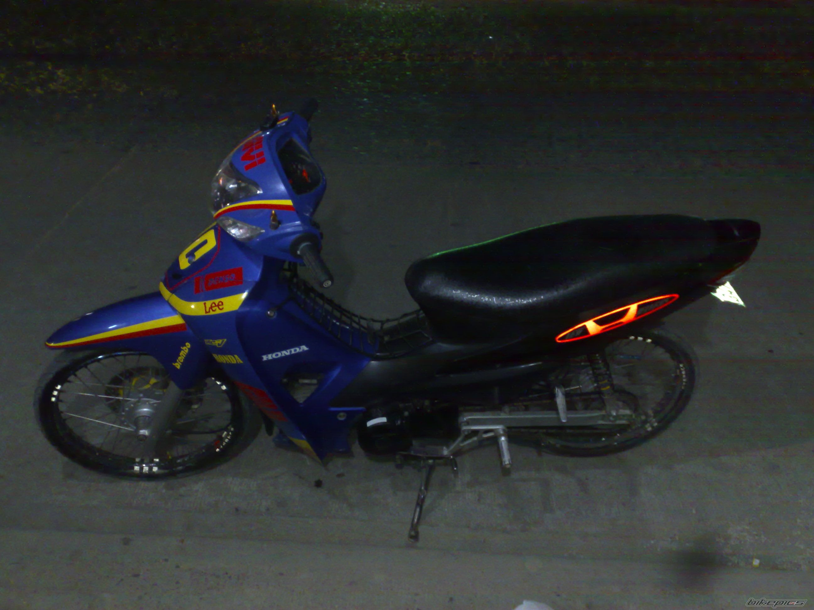 Photo 2373095
